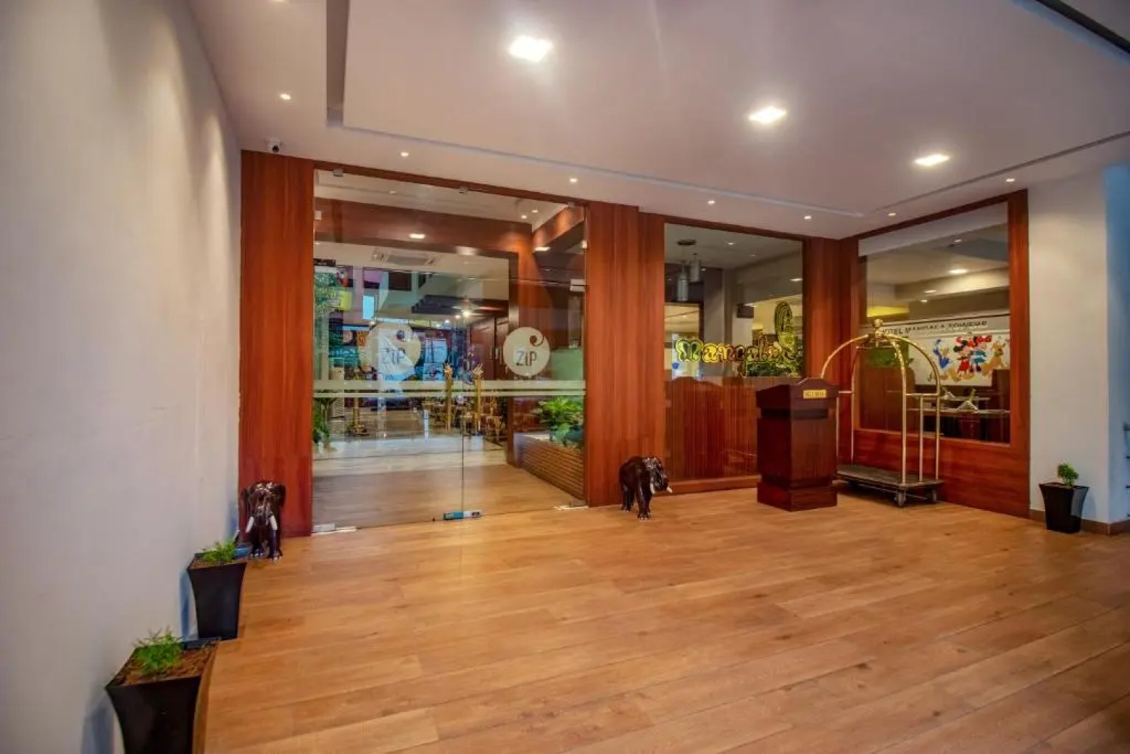 Zip By Spree Hotels Mangala Towers Thrissur