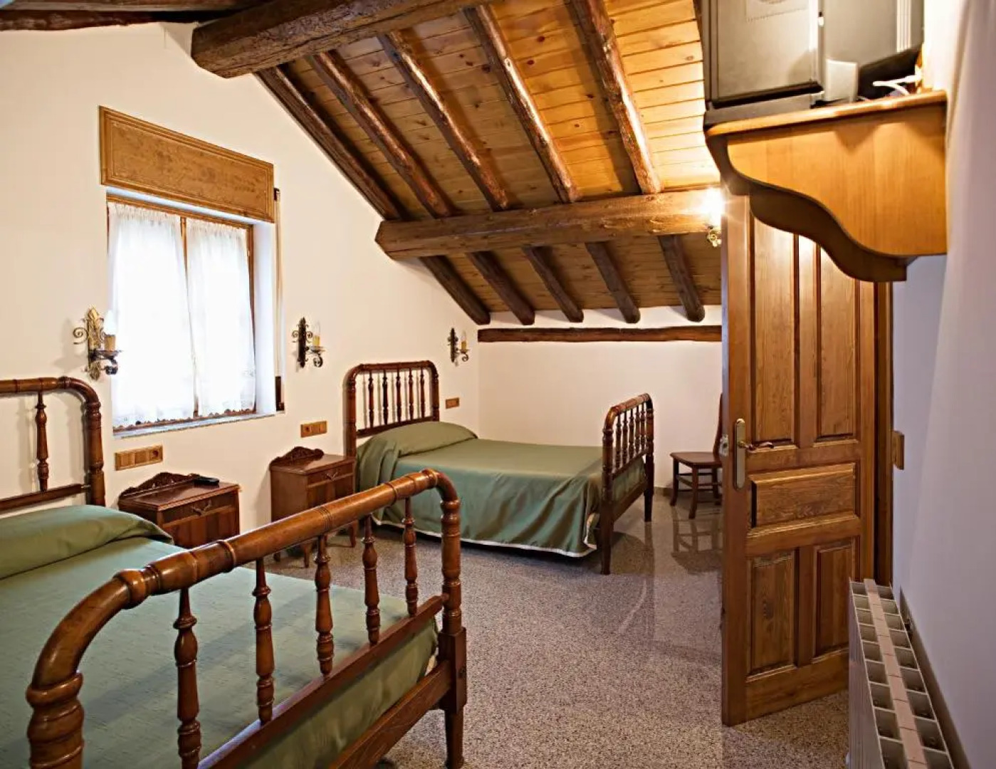 Apartamentos Casa Buisan