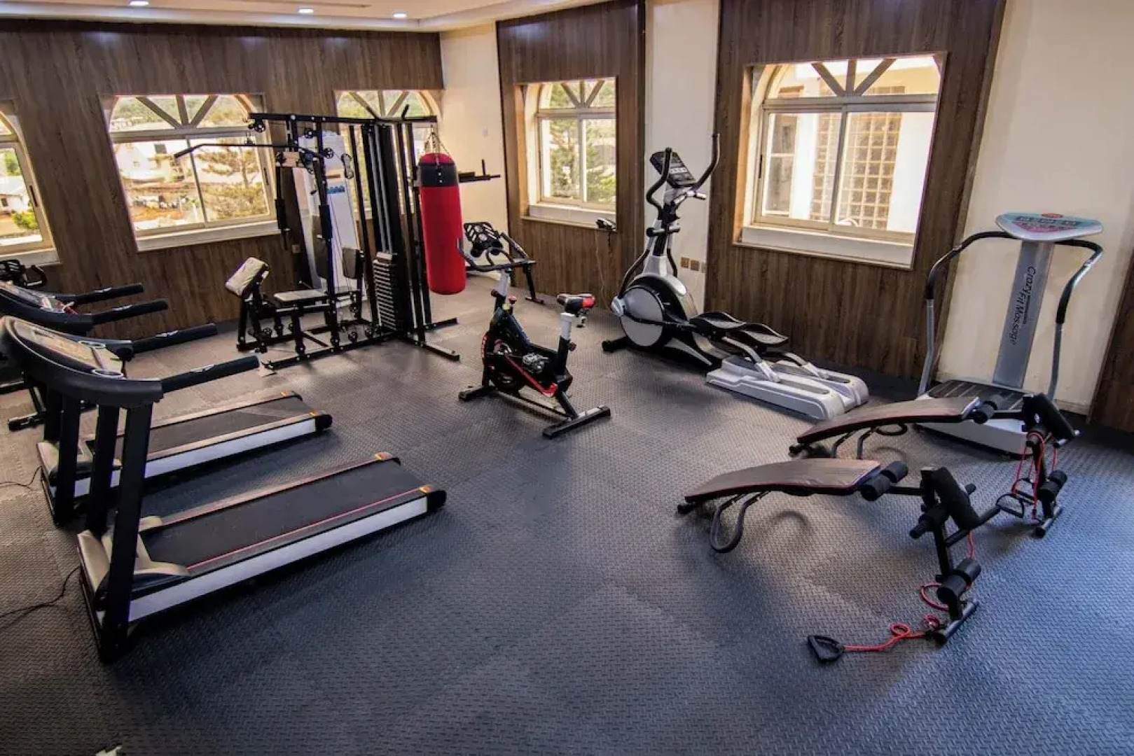 Bon Hotel Royal Parklane