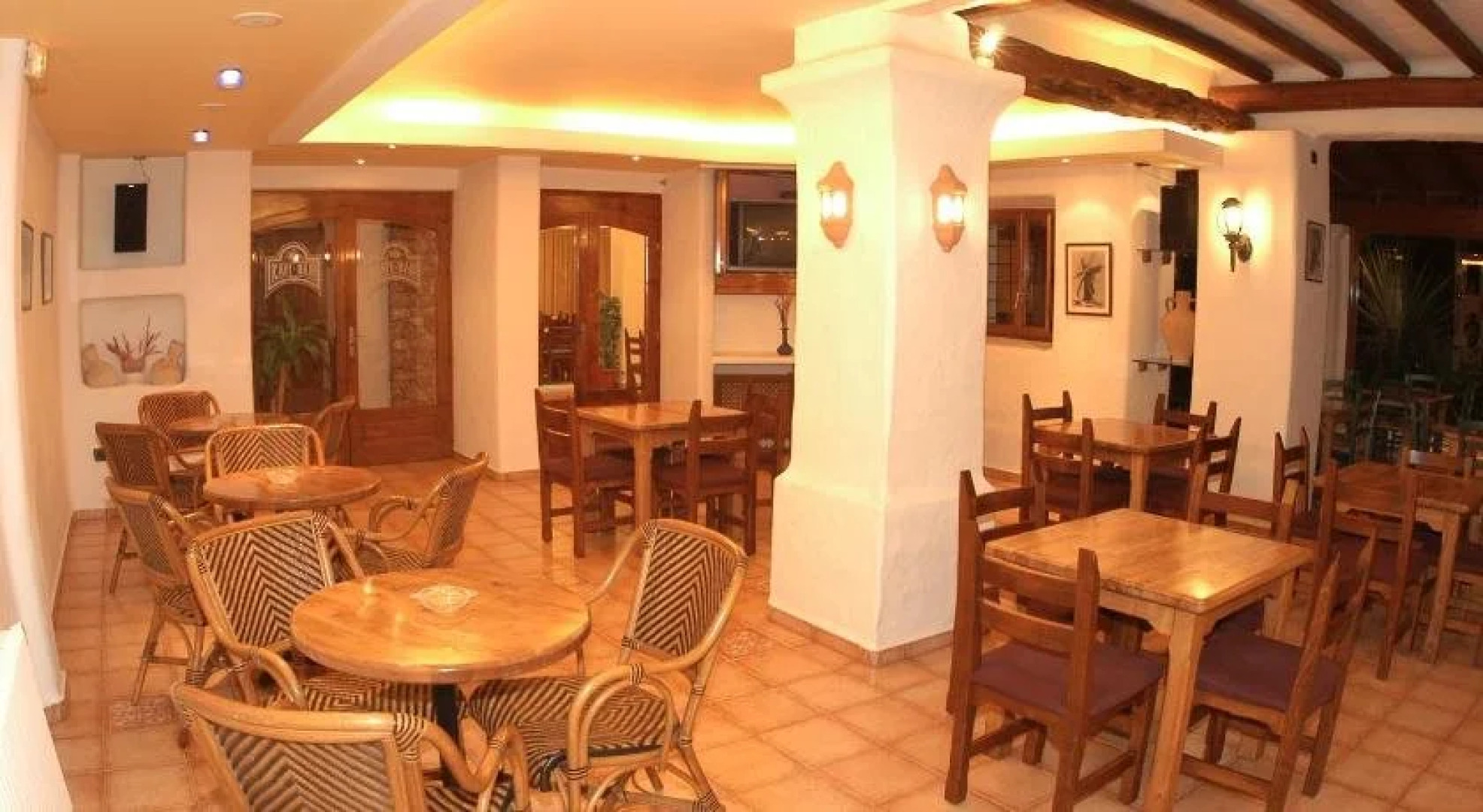 Hostal Illes Pitiüses