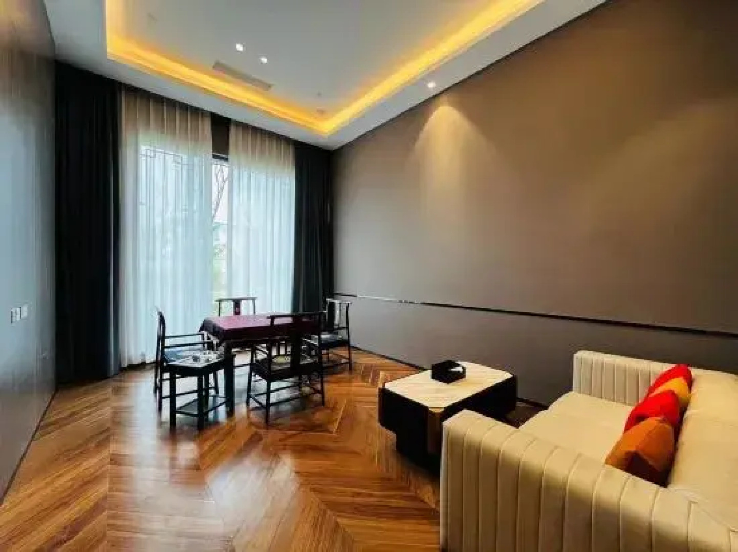 Swistyle Thousand Crane Lake