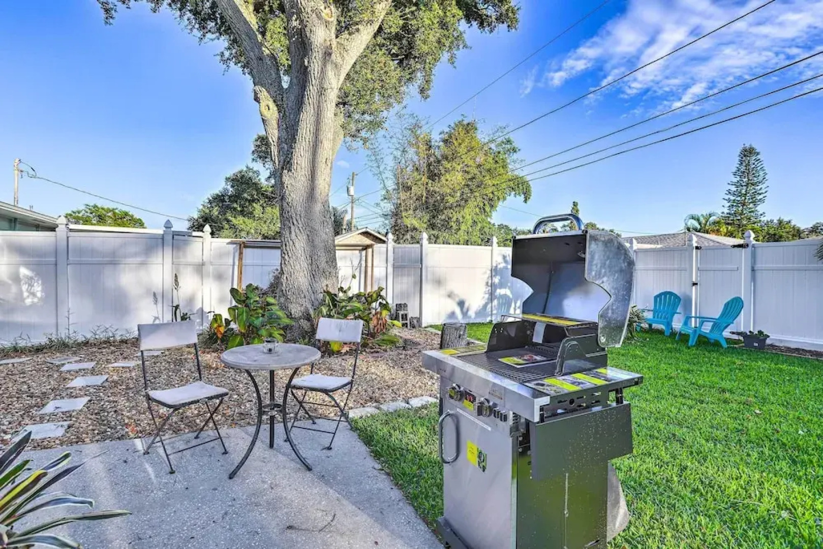 Remodeled St Petersburg Retreat w/ Hot Tub!