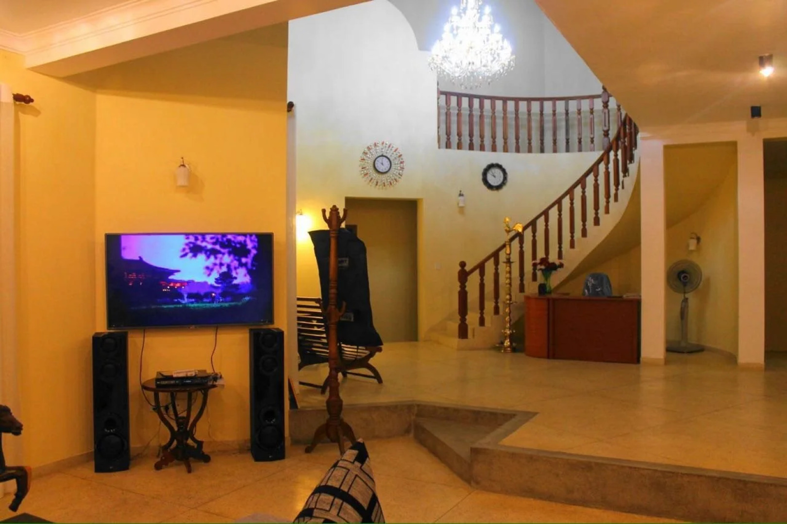 Mahakumara White House Hotel