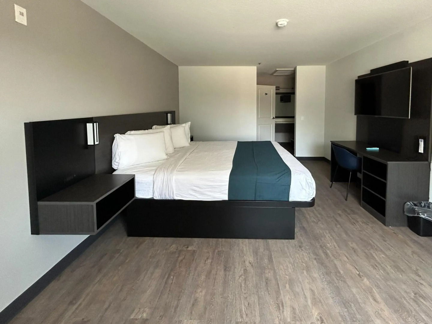 Studio 6 Lake Elsinore, CA