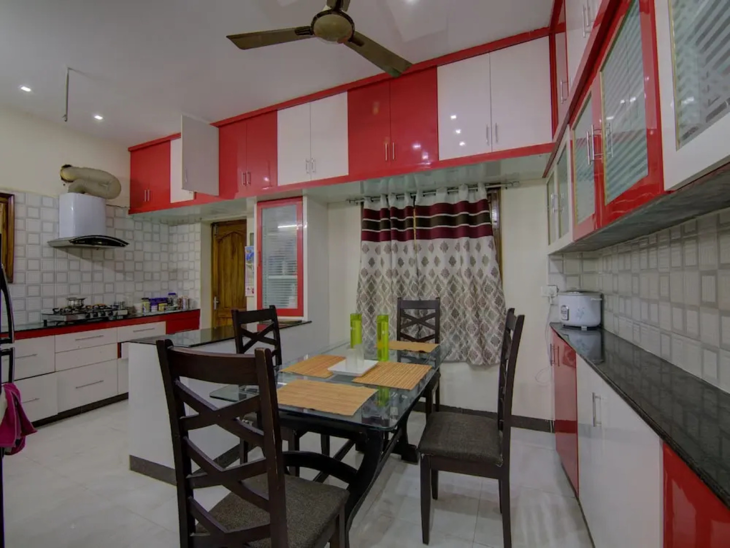 OYO 15838 Pramukh Palace