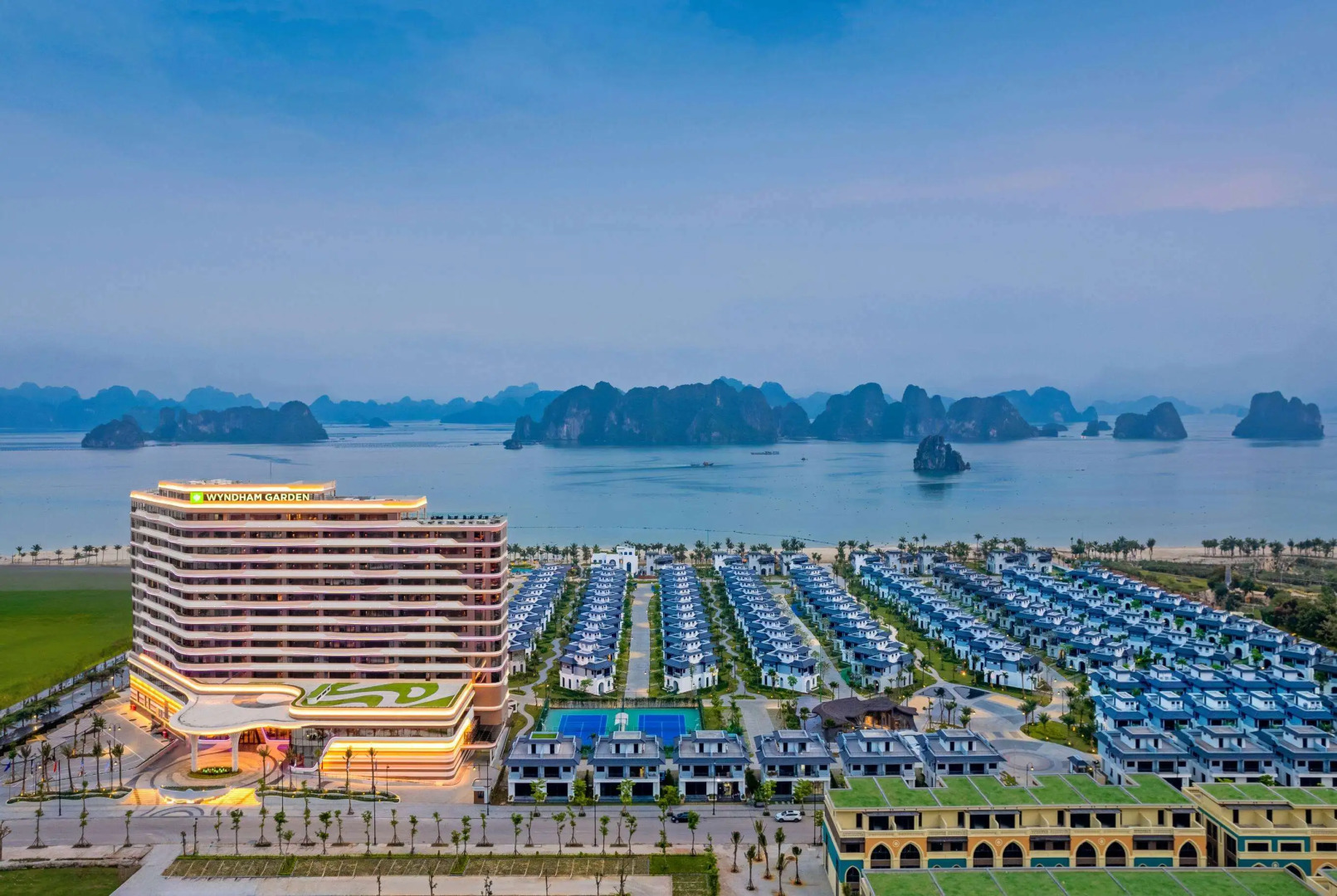 Wyndham Garden Sonasea Van Don