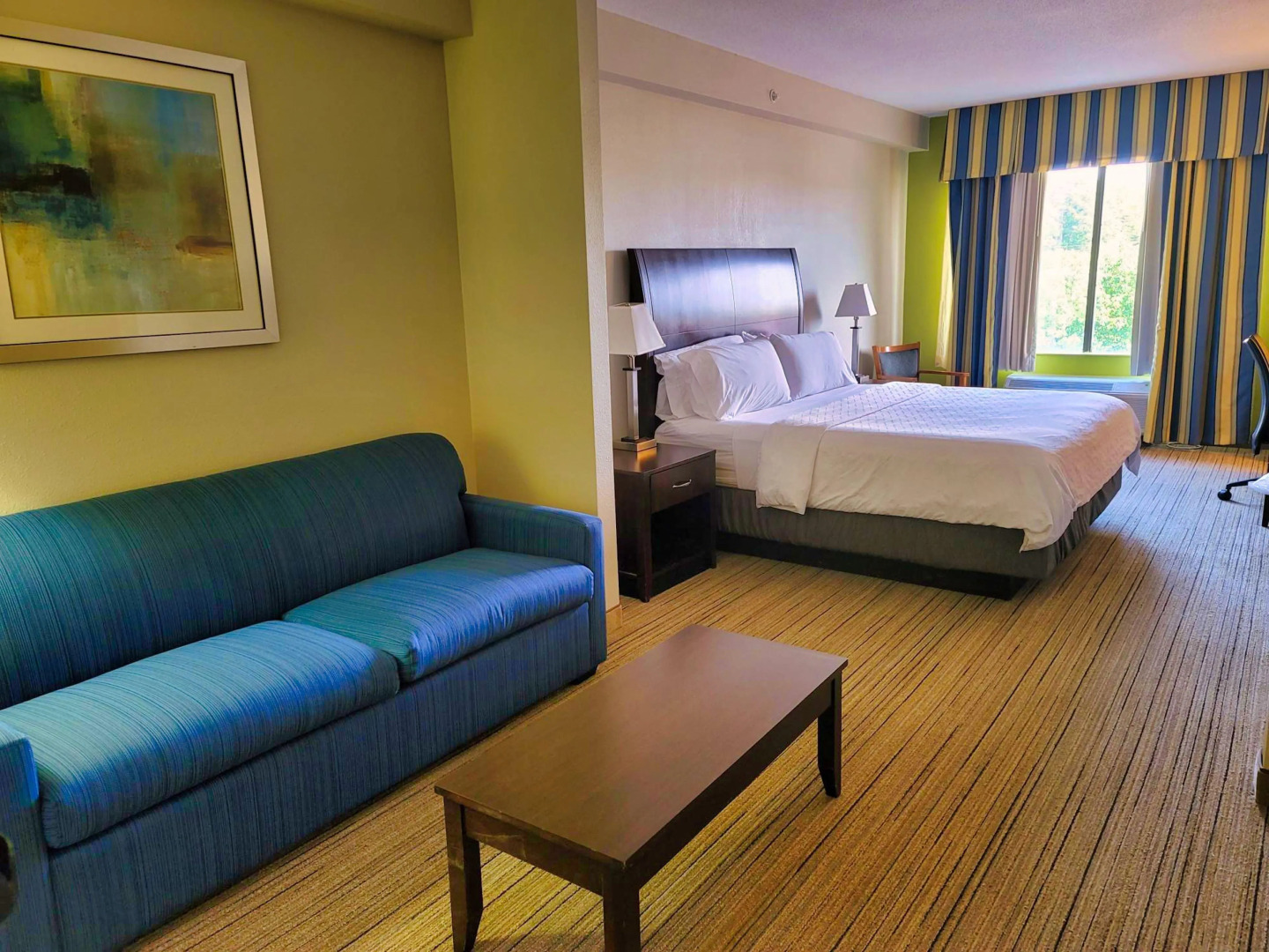 Holiday Inn Express & Suites Wilson-Downtown by IHG