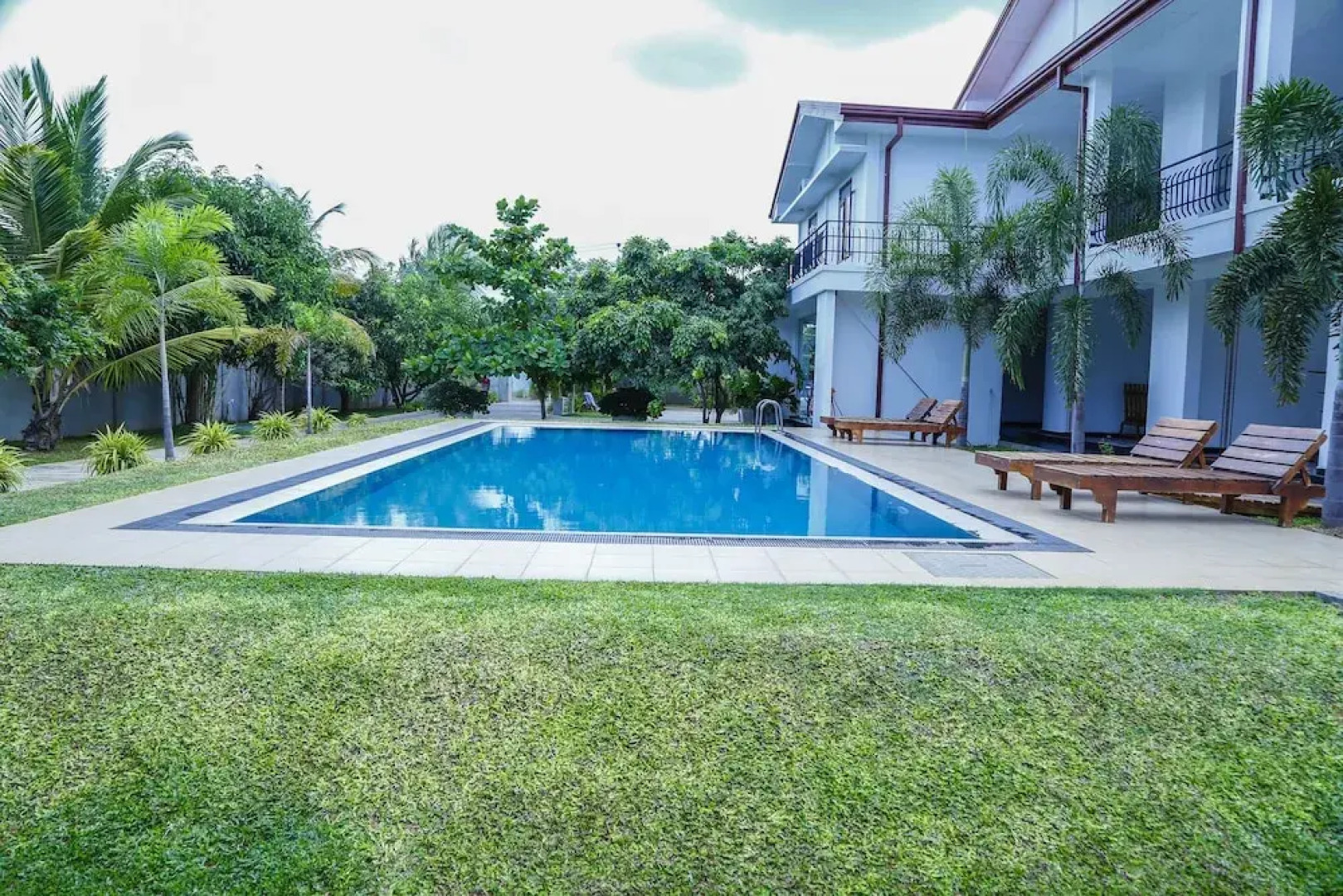 OYO 310 Sea Lagoon Beach Hotel