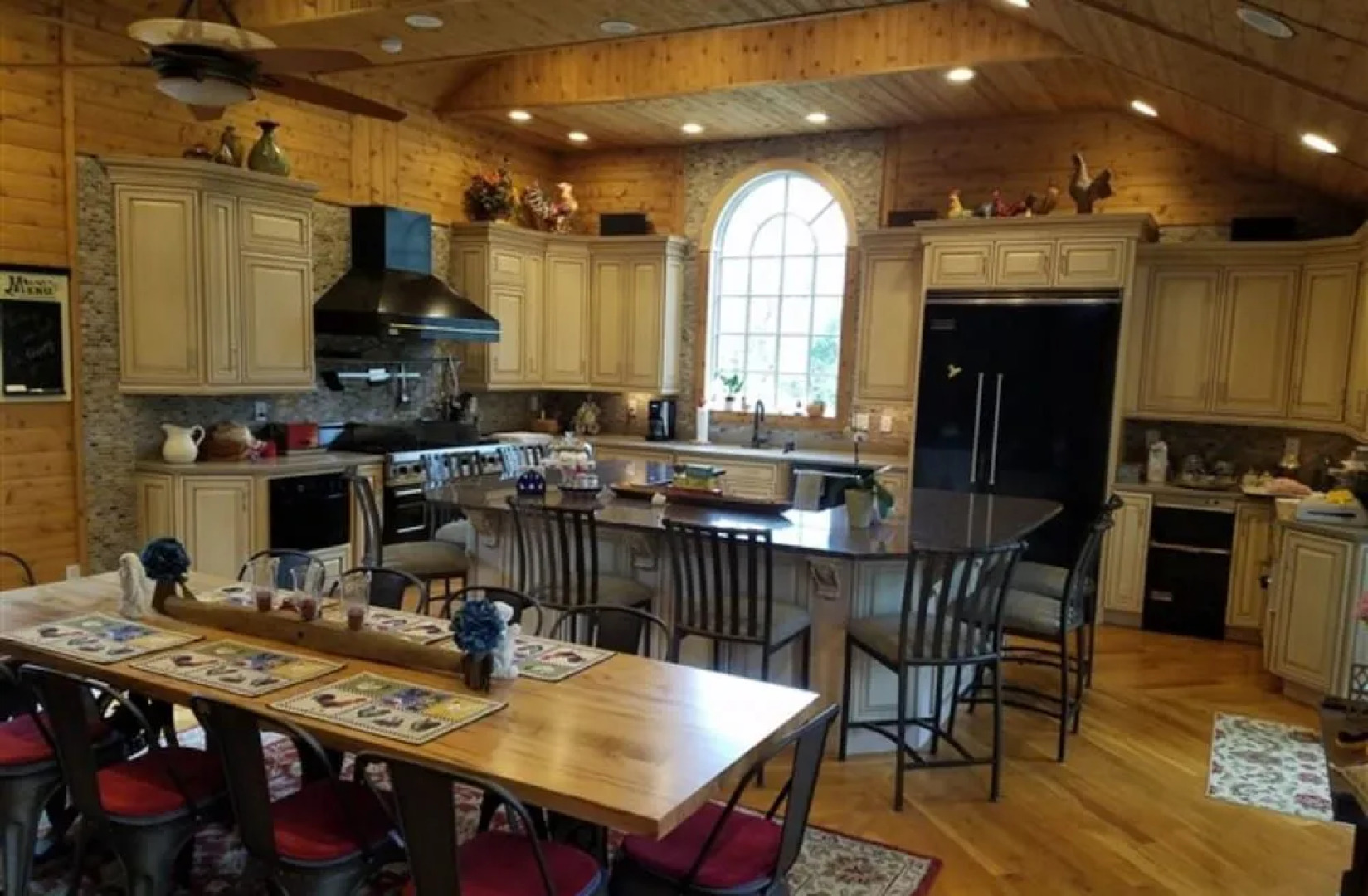 Silly Chickens Lodge B&B