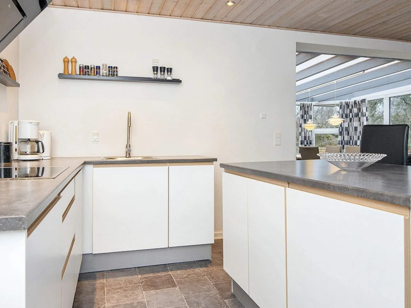 10 Person Holiday Home in Glesborg-by Traum