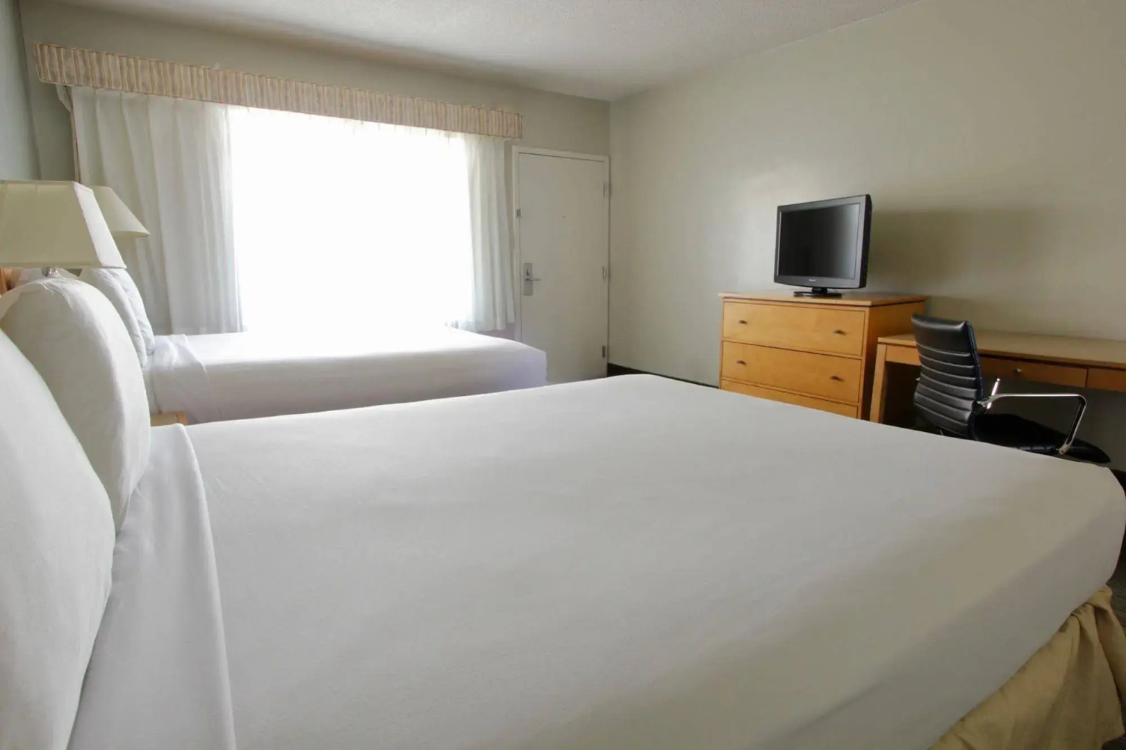 The Sojourn Los Angeles - Sherman Oaks