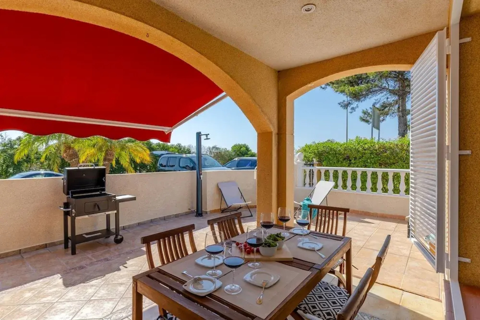 Coral Seashell Ground Floor by Fidalsa