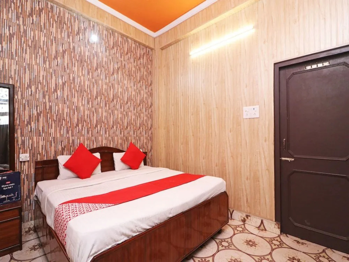 OYO 24473 Anuradha Palace