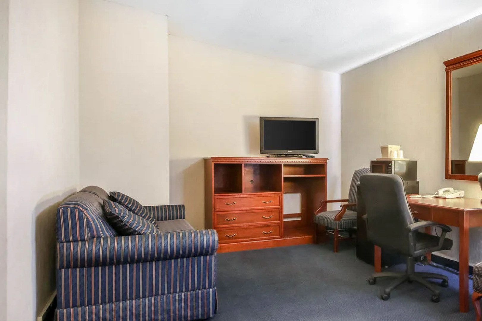 Quality Inn and Suites Beaver Dam