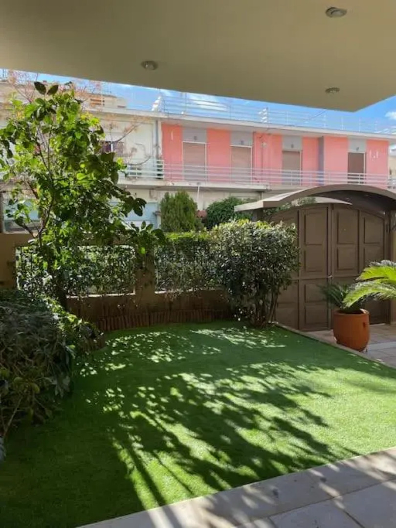 Persephone Stay Inn,Elevsis,Gr/3' from the Center