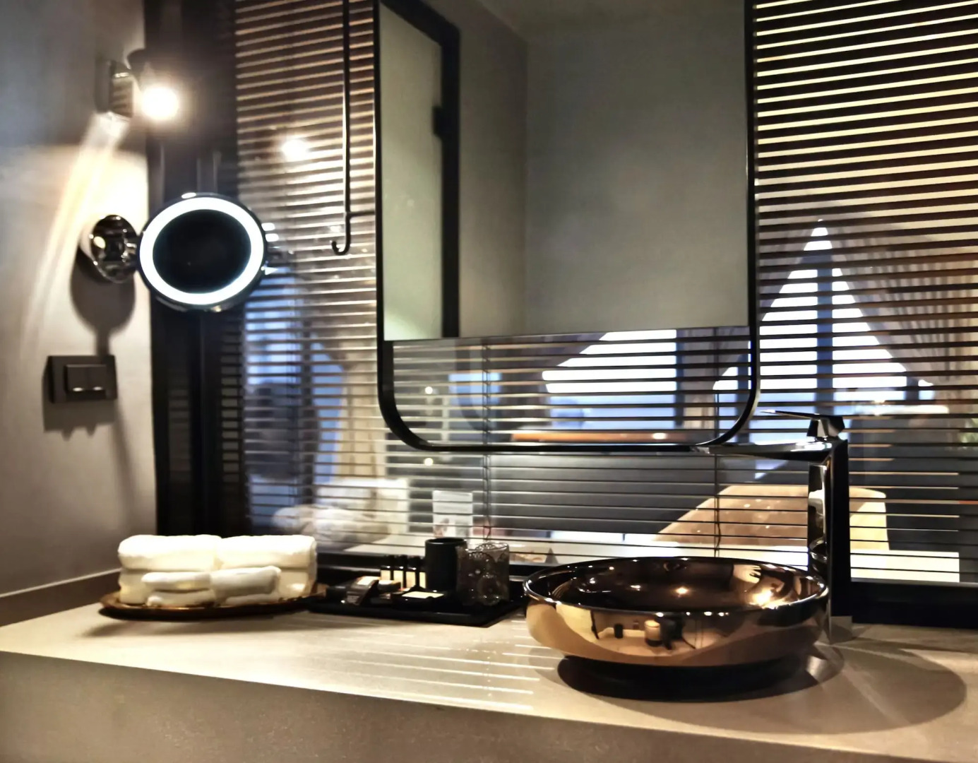 39 Kalamis Marina Hotel