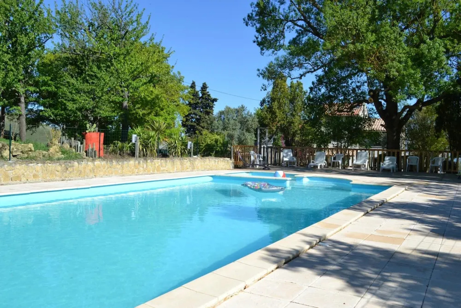 Villa With 5 Bedrooms in Laurac, With Wonderful Mountain View, Pool Ac