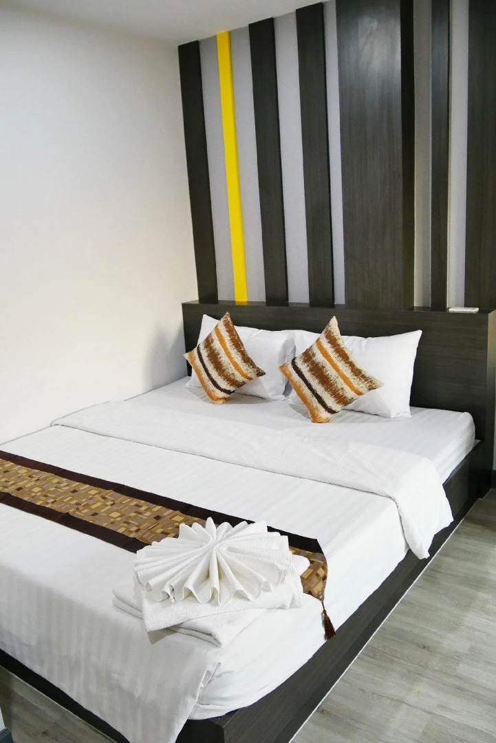 Riski Residence Bangbuathong