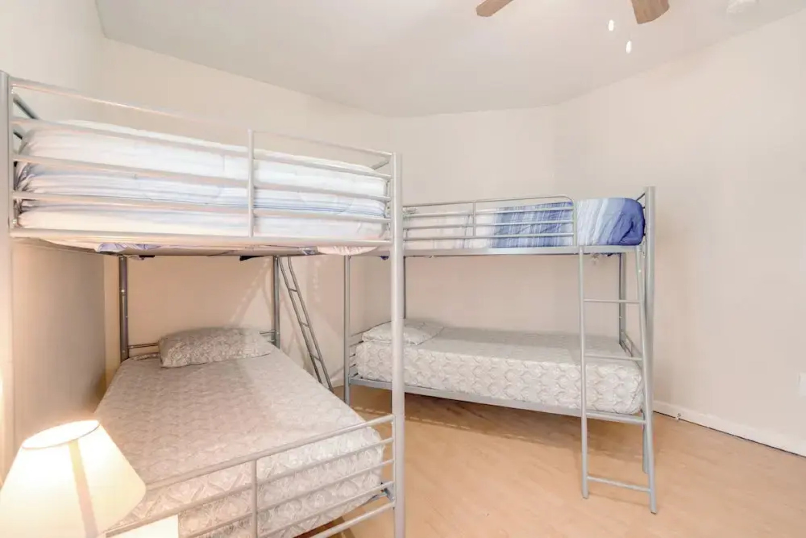 Walk to Ventnor Beach & Boardwalk: Coastal Gem