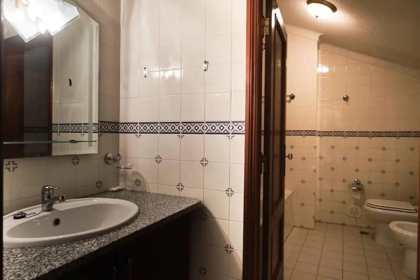 19th Centry Farmhouse Getaway - Sleep 12-14 W/pool