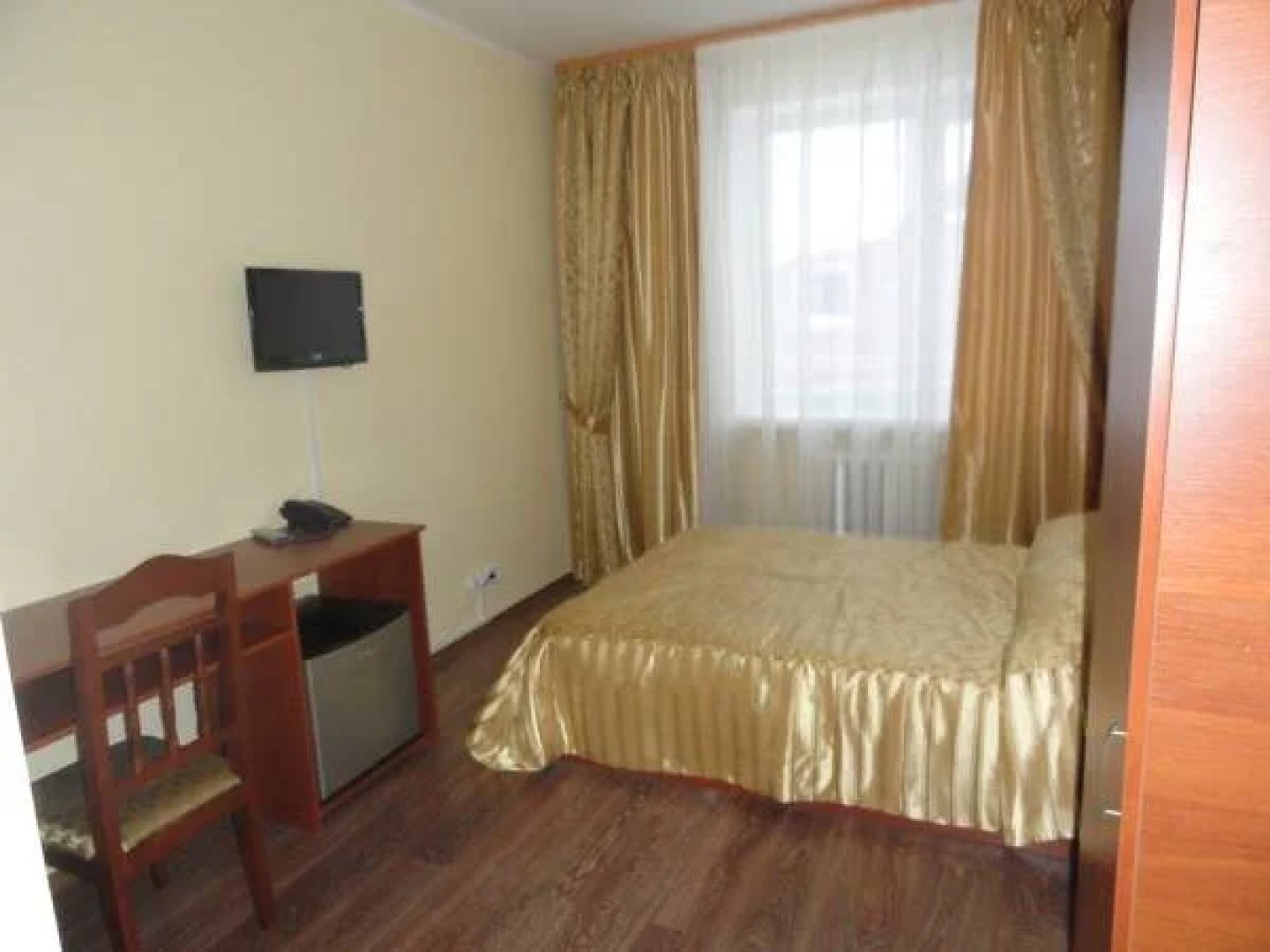 Отель Берлога