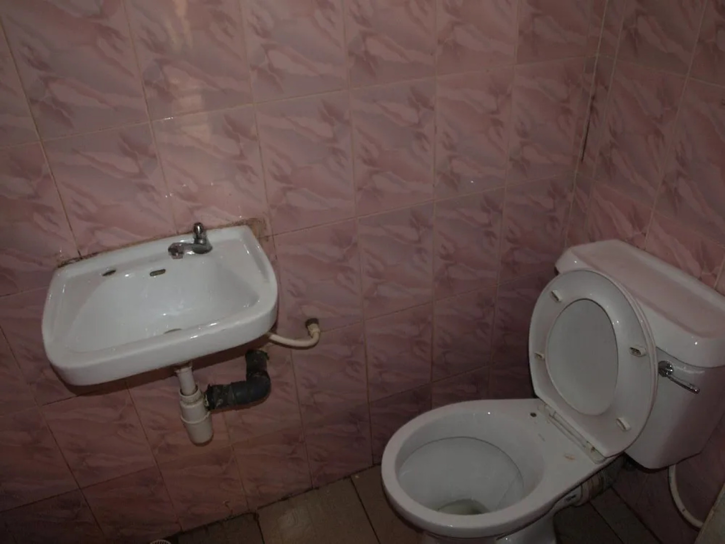 KDT Hotels And Suites