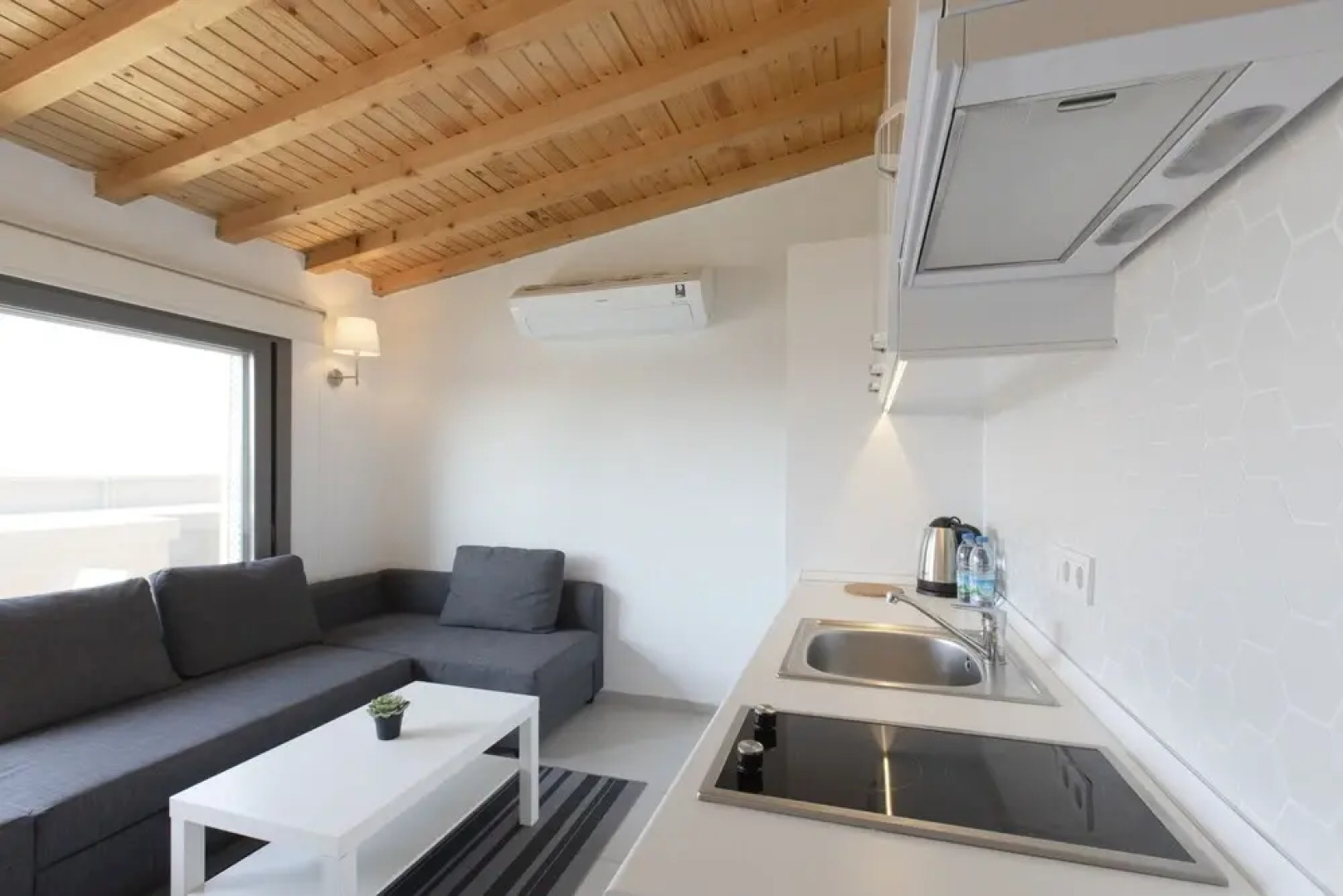 AEGEAN Apartments - Marina & Chios Island View