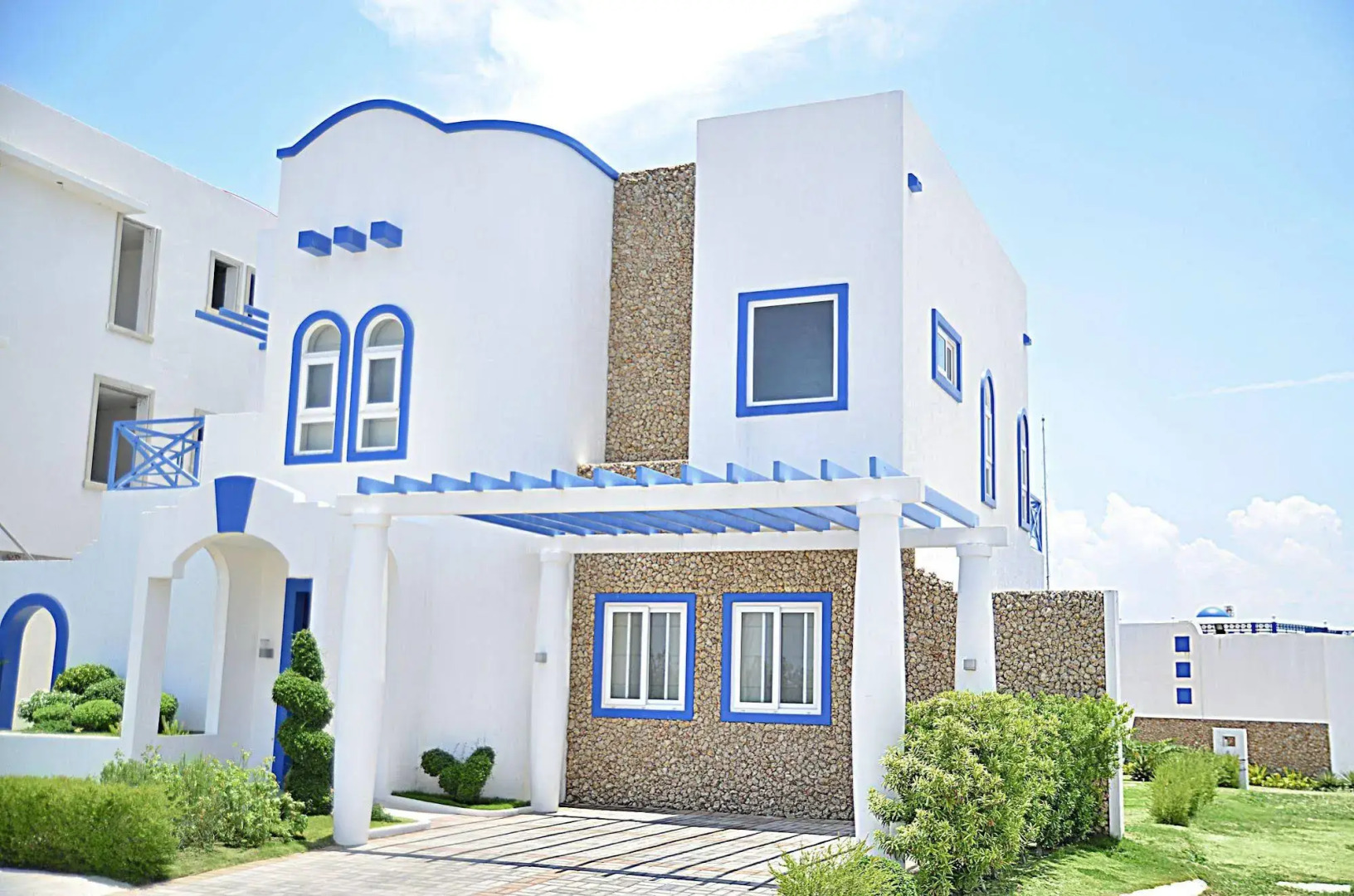 Thunderbird Resorts - Poro Point