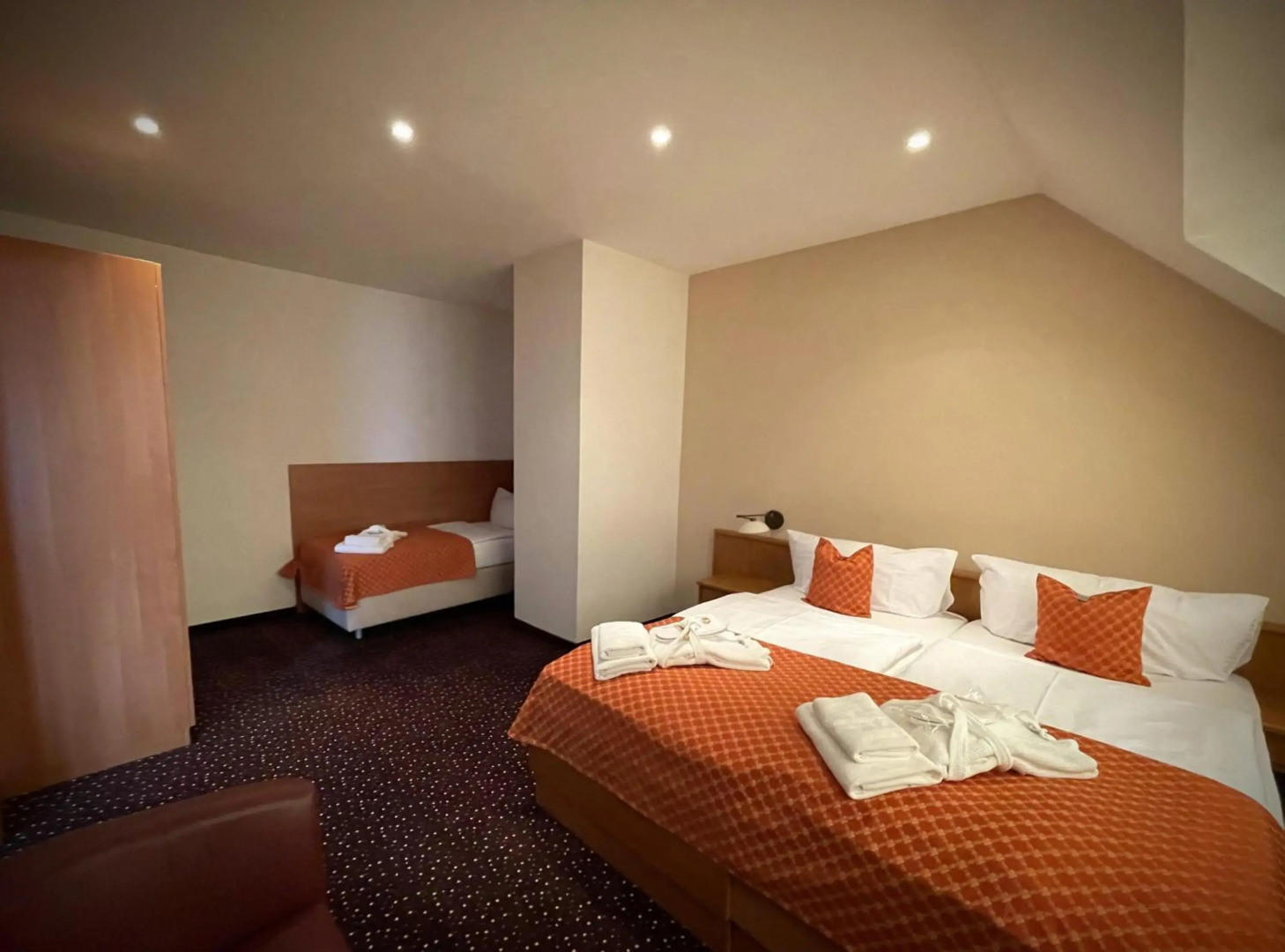 Lazensky Hotel Pyramida I