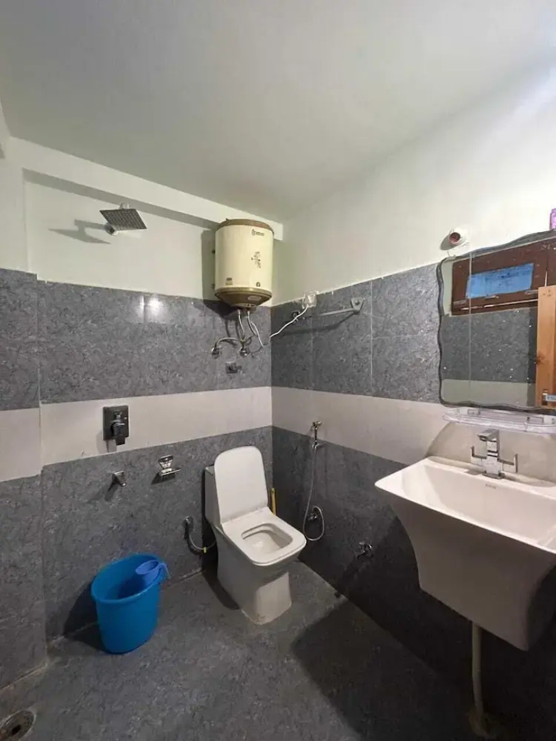 New Brahma Guesthouse