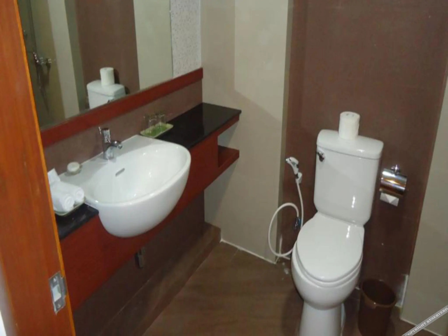 Paradise Hotel Nyaung Shwe