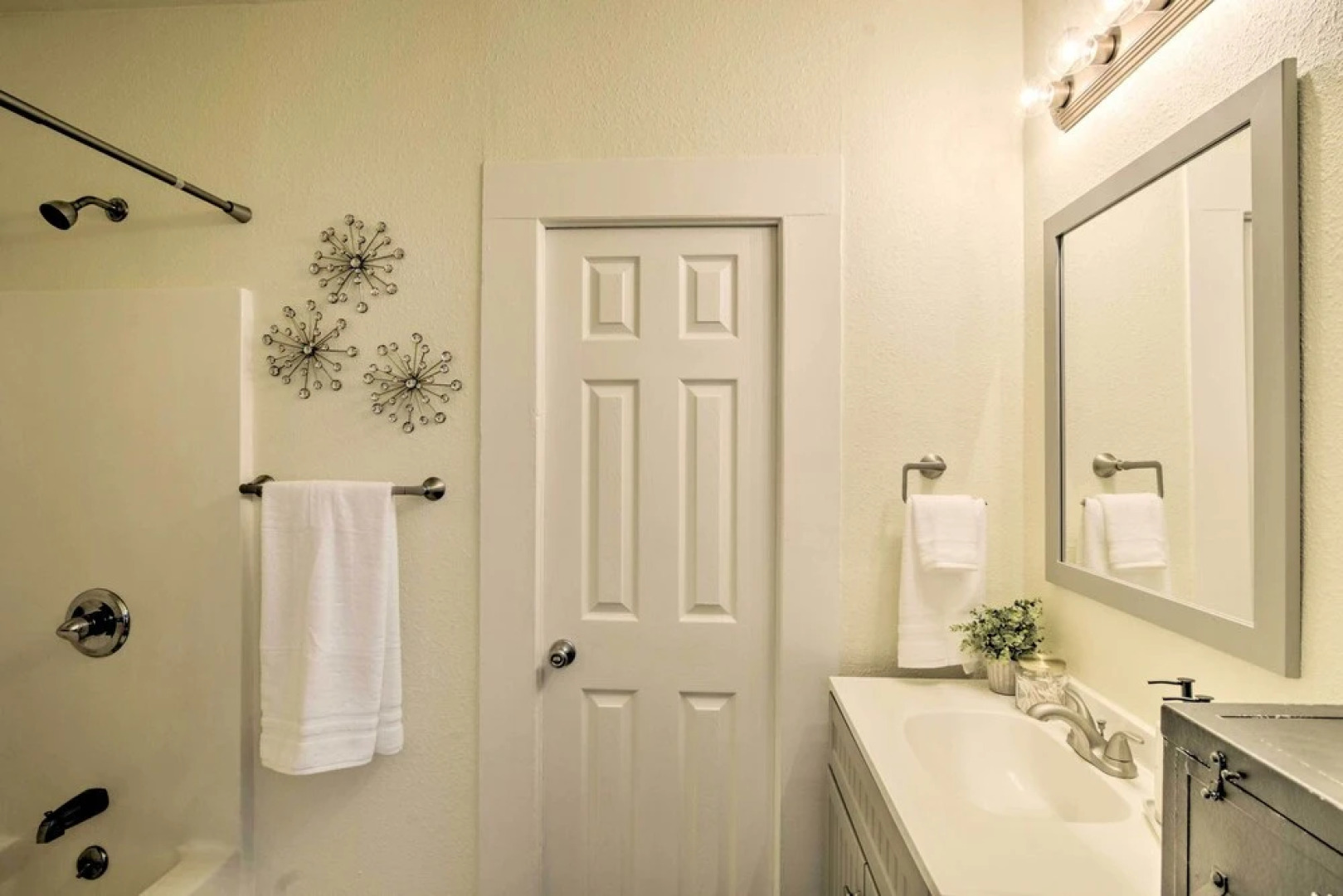 Centrally Located House in Chico w/ Gas Grill