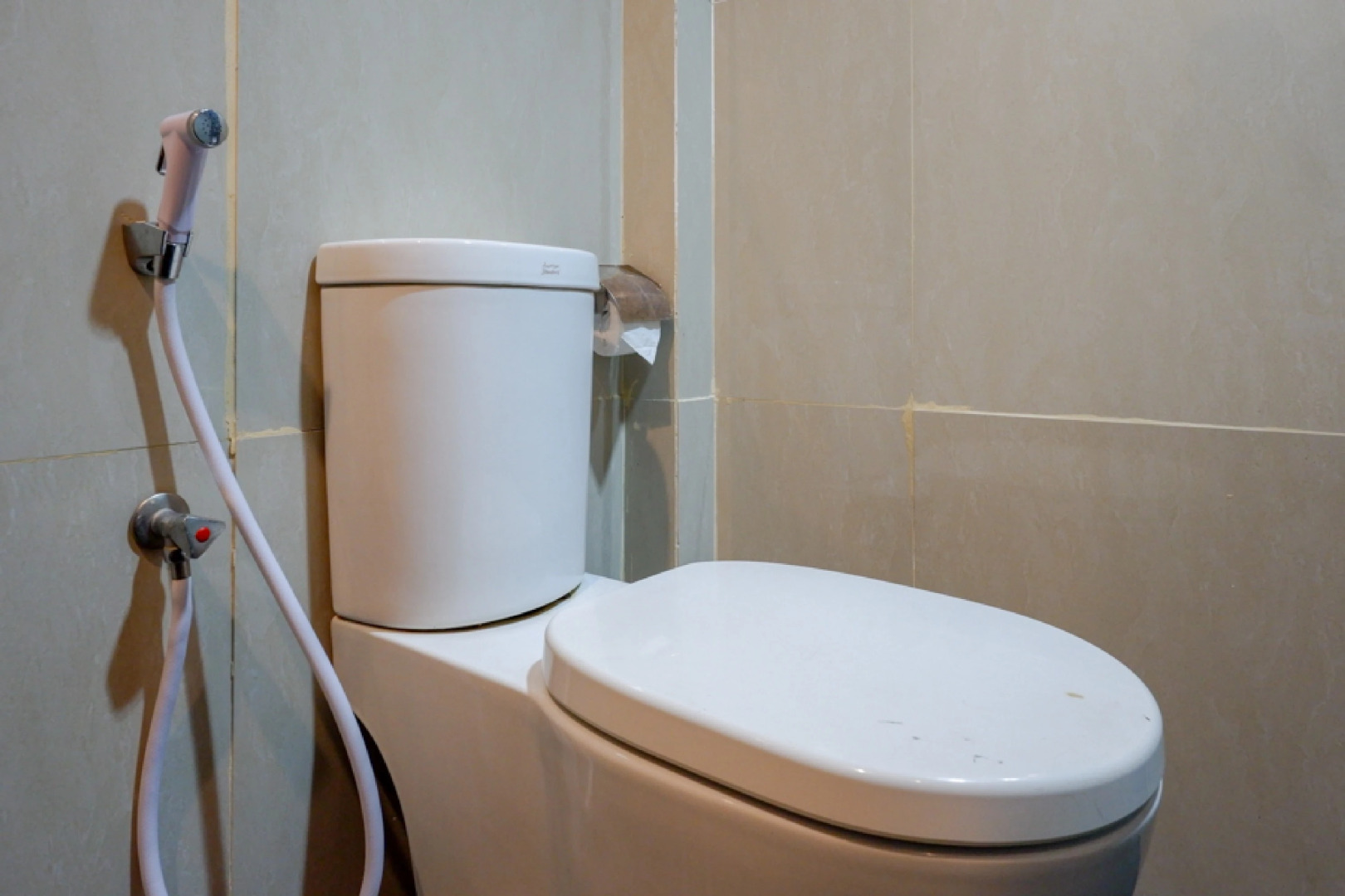 RedDoorz Plus near Hotel Benua Kendari