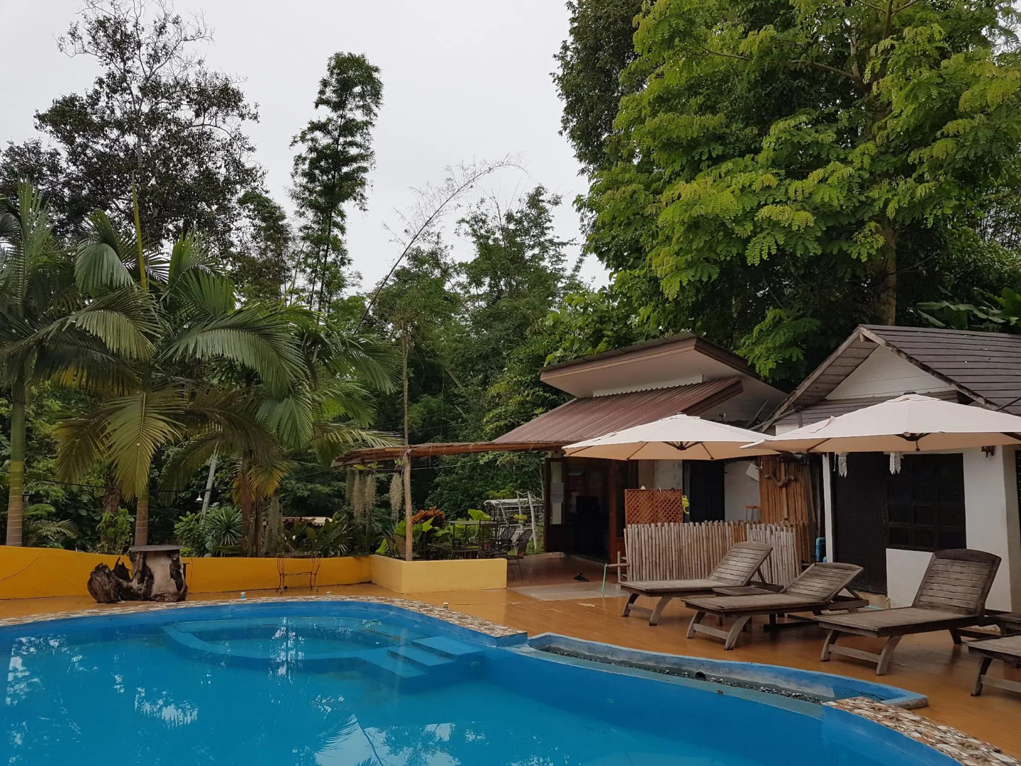 Chang Pai Hill - Adults Only