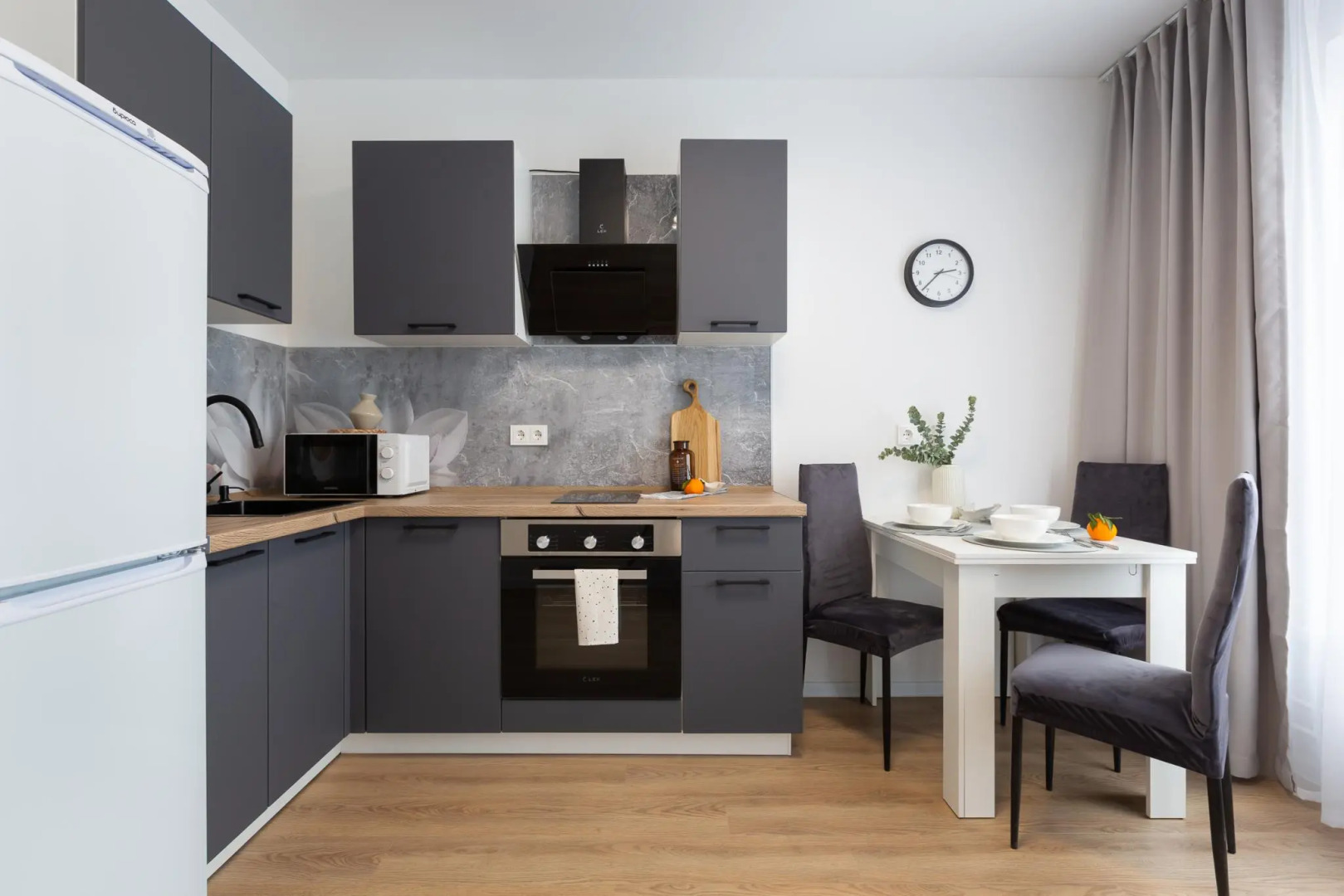 Надёжный посуточник на улице Лобненская 13 корпус 4