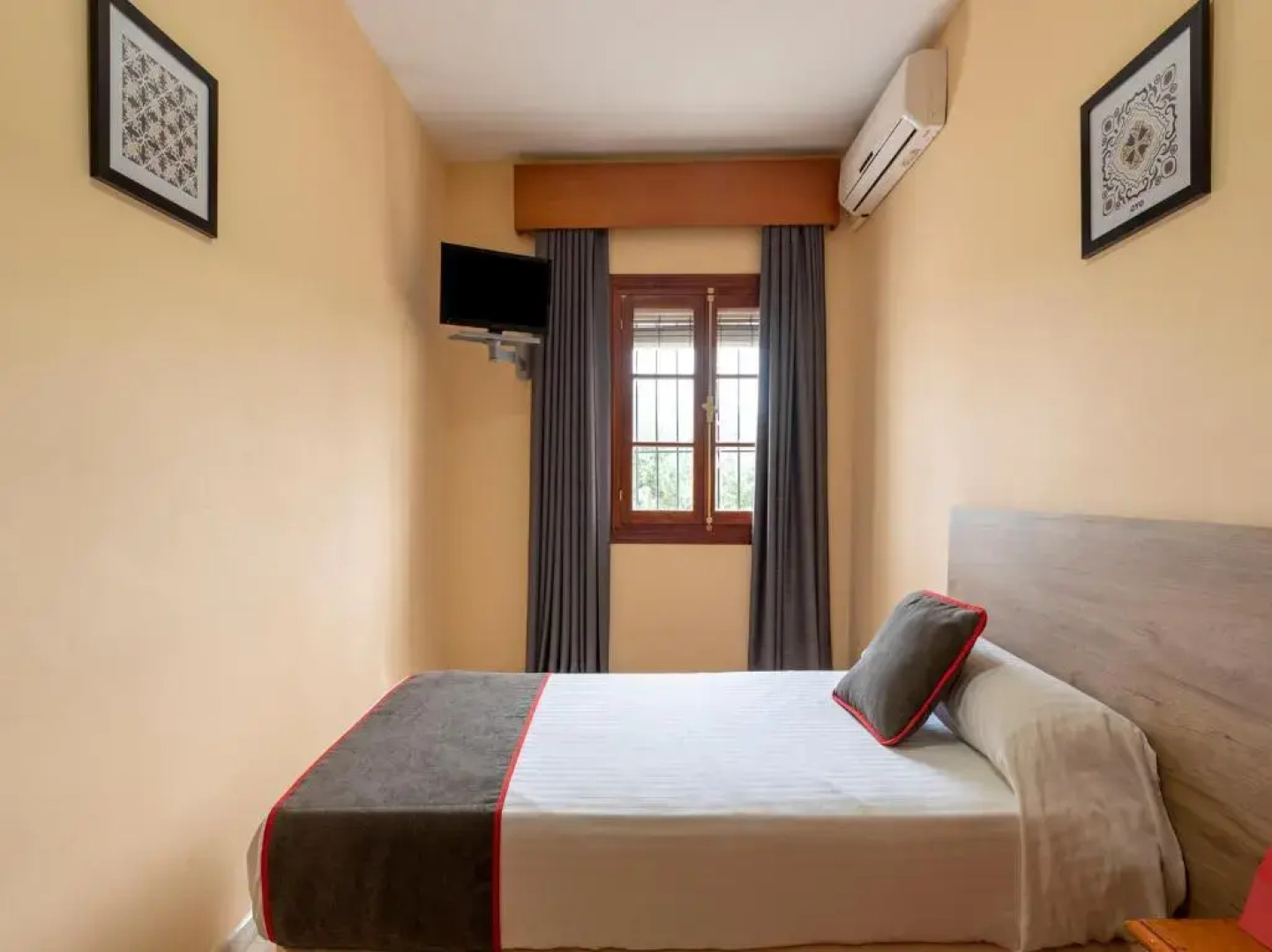 OYO Hostal El Paisano