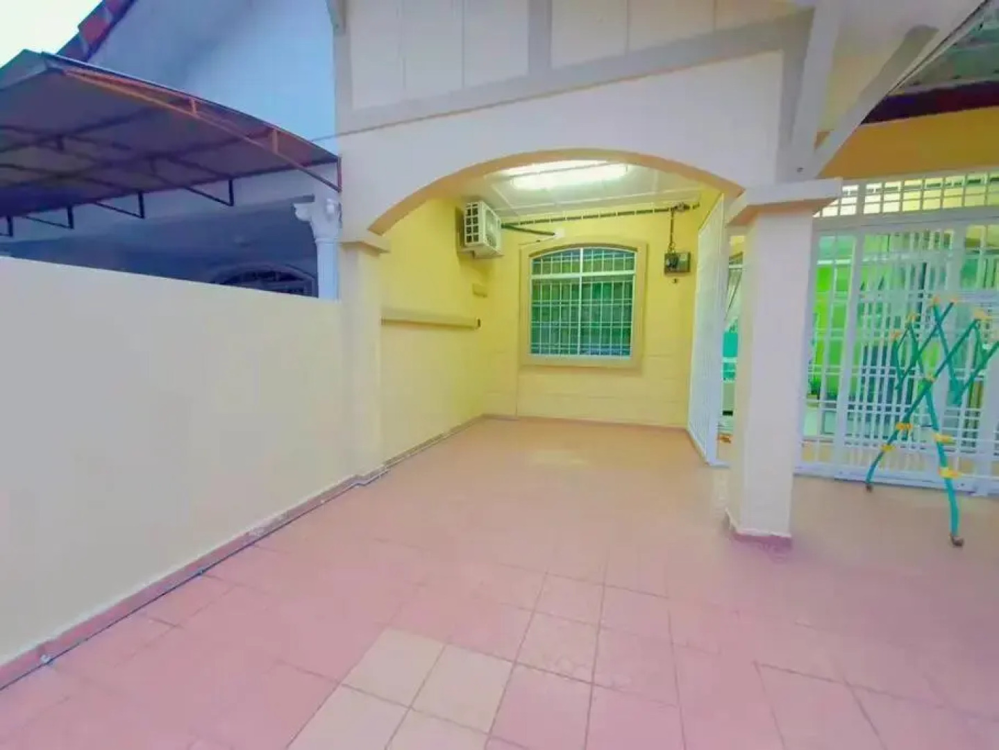 Bukit Indah @ Issix (Nearby Aeon Bukit Indah)