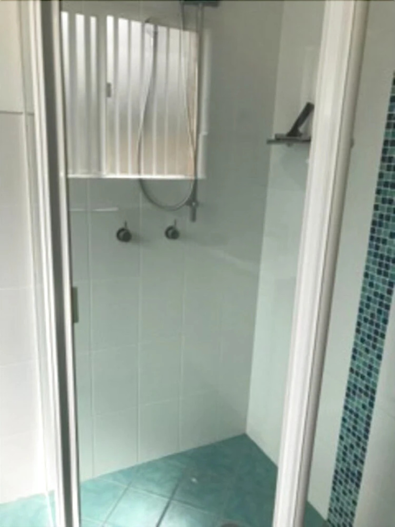 Day Dreaming On Donlan