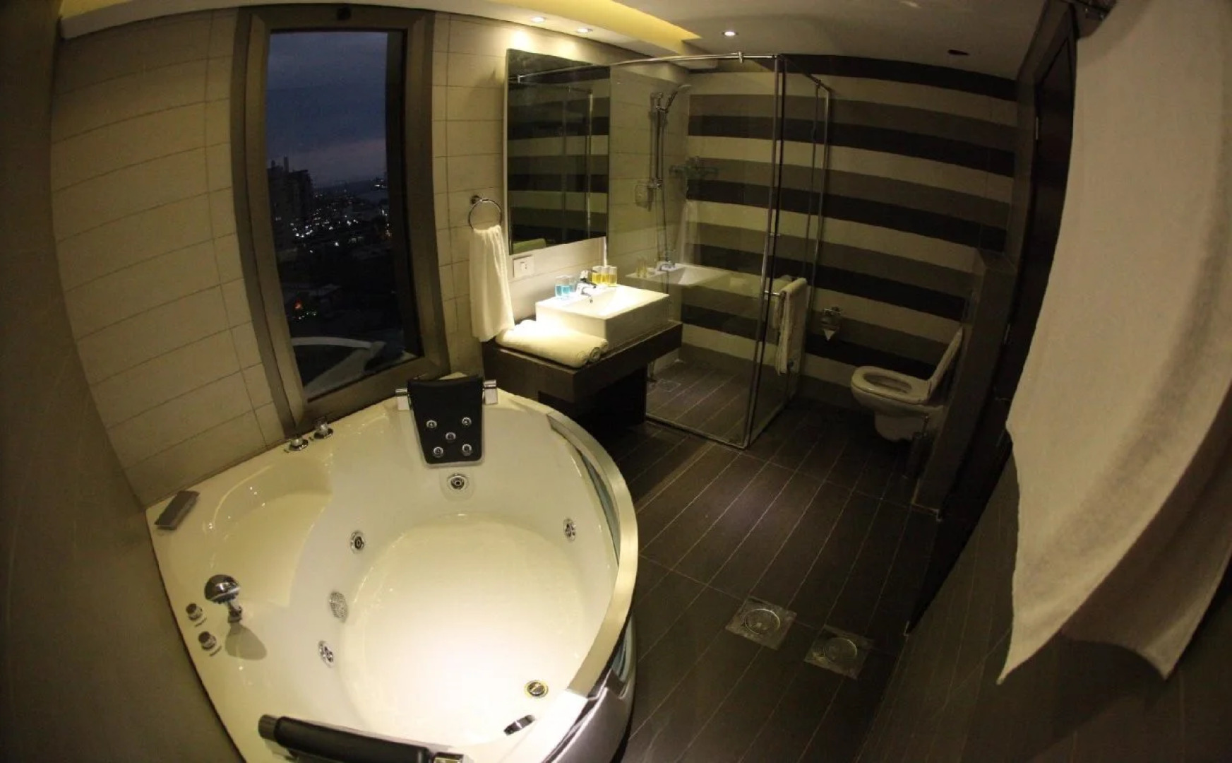 Jounieh Suites Hotel