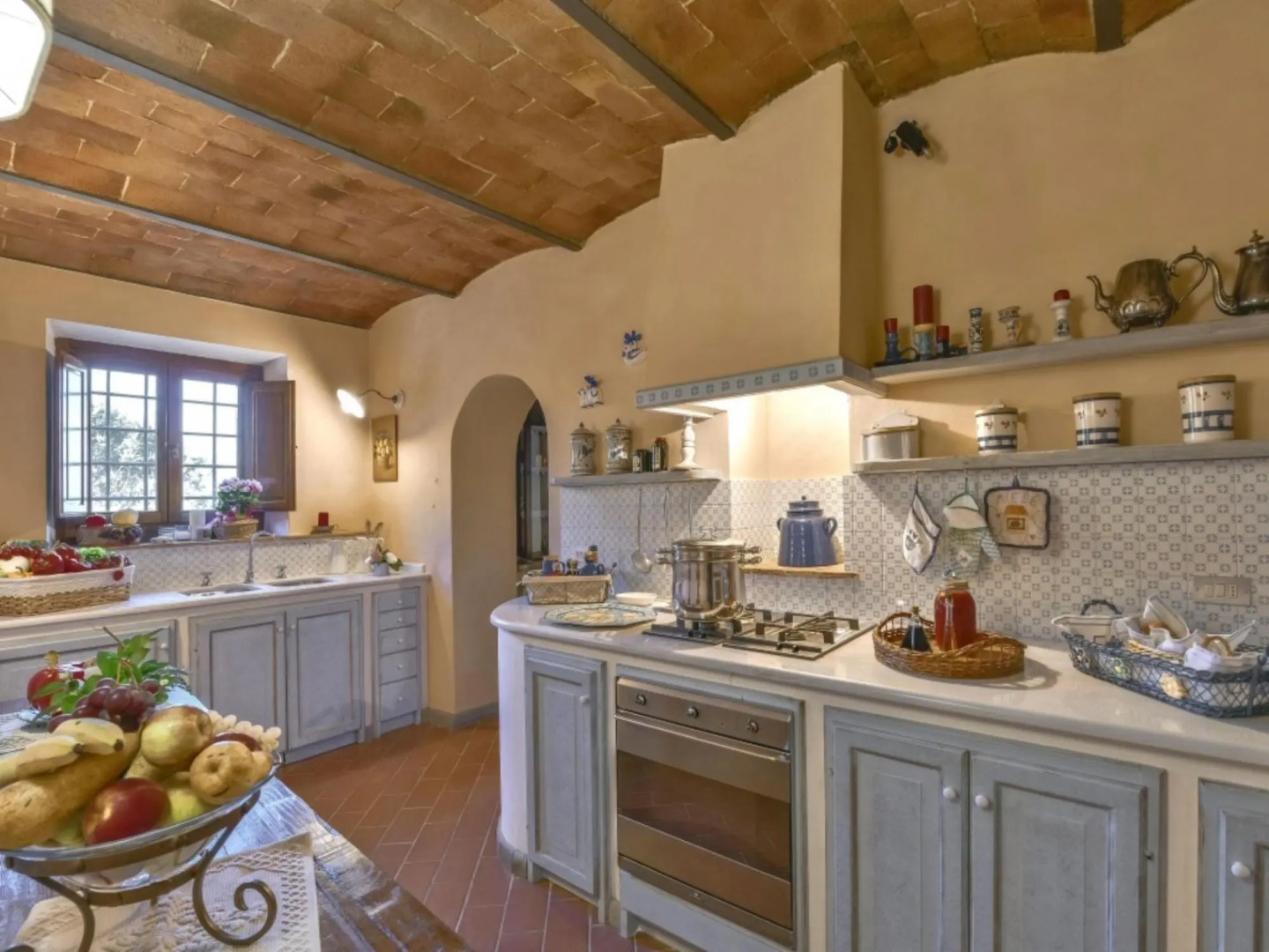 Magnificent Villa in the Countryside Near Pistoia Pool Airco Bbq-villa Lucente