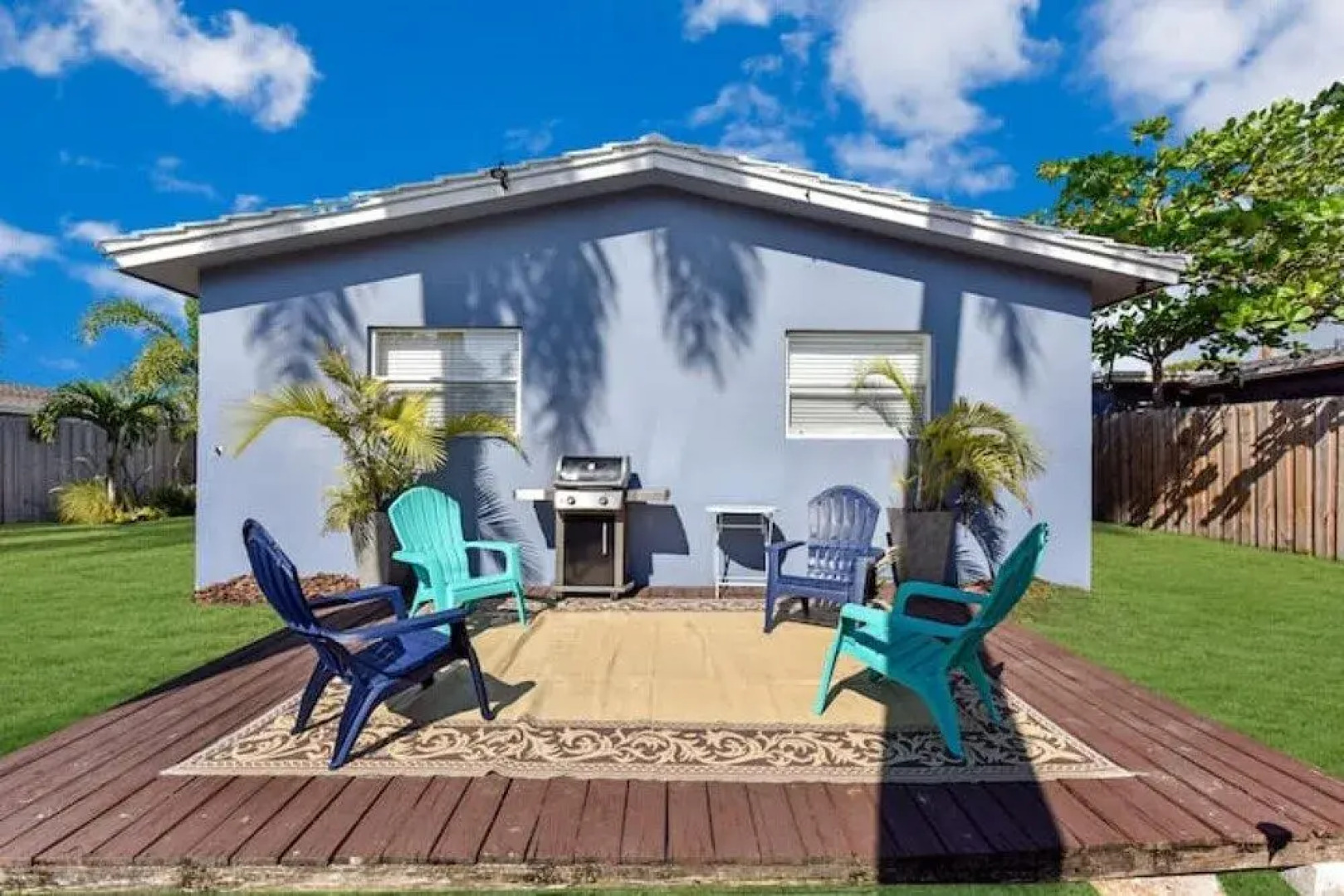 Stylish Duplex Apartment On Canal