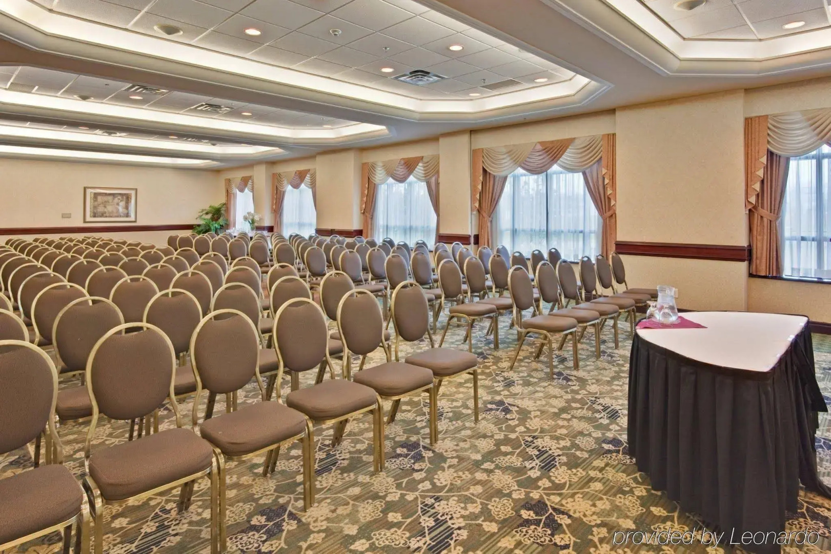 Holiday Inn Hotel & Suites Oakville @ Bronte by IHG