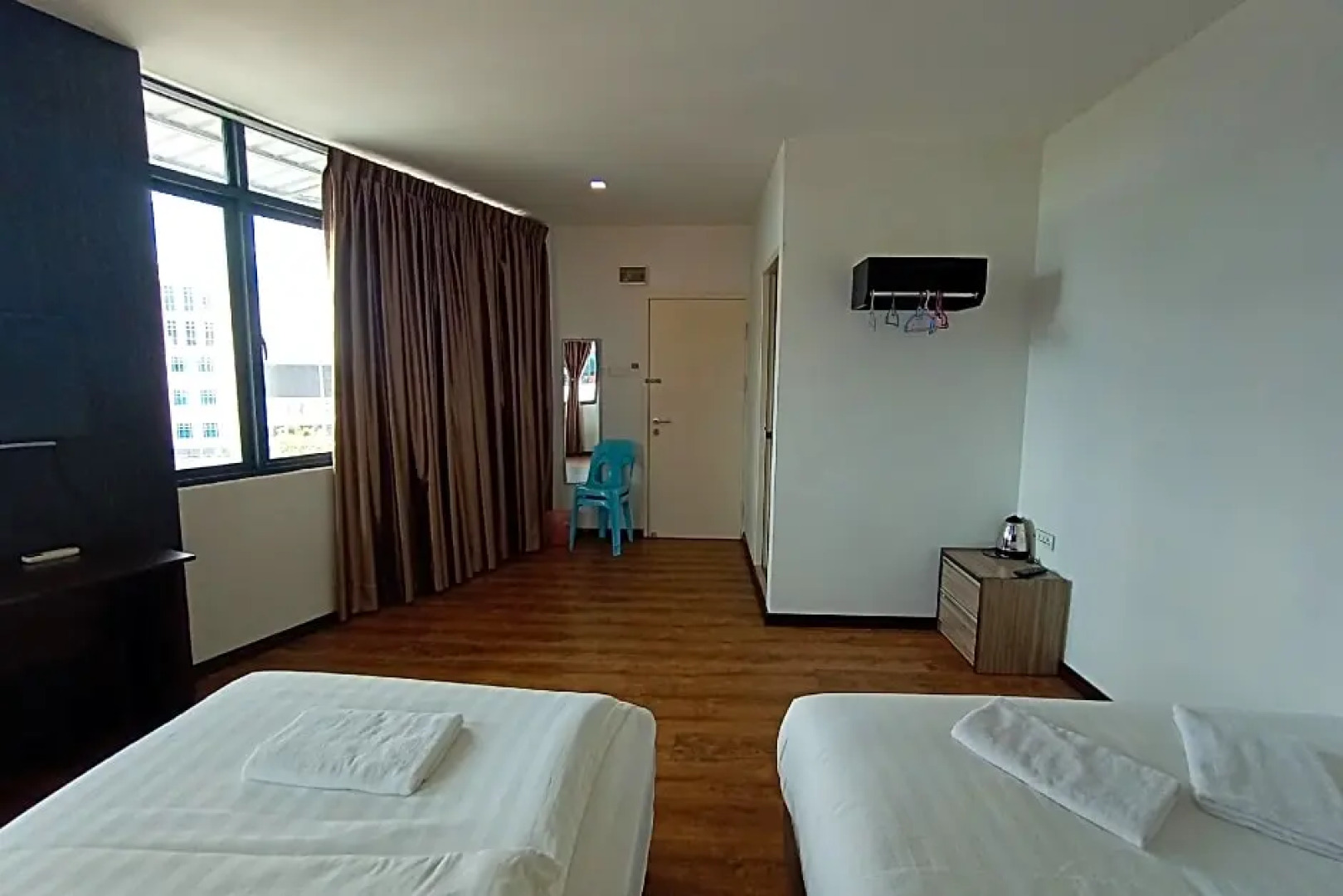 OYO 90102 7 Days Lodge