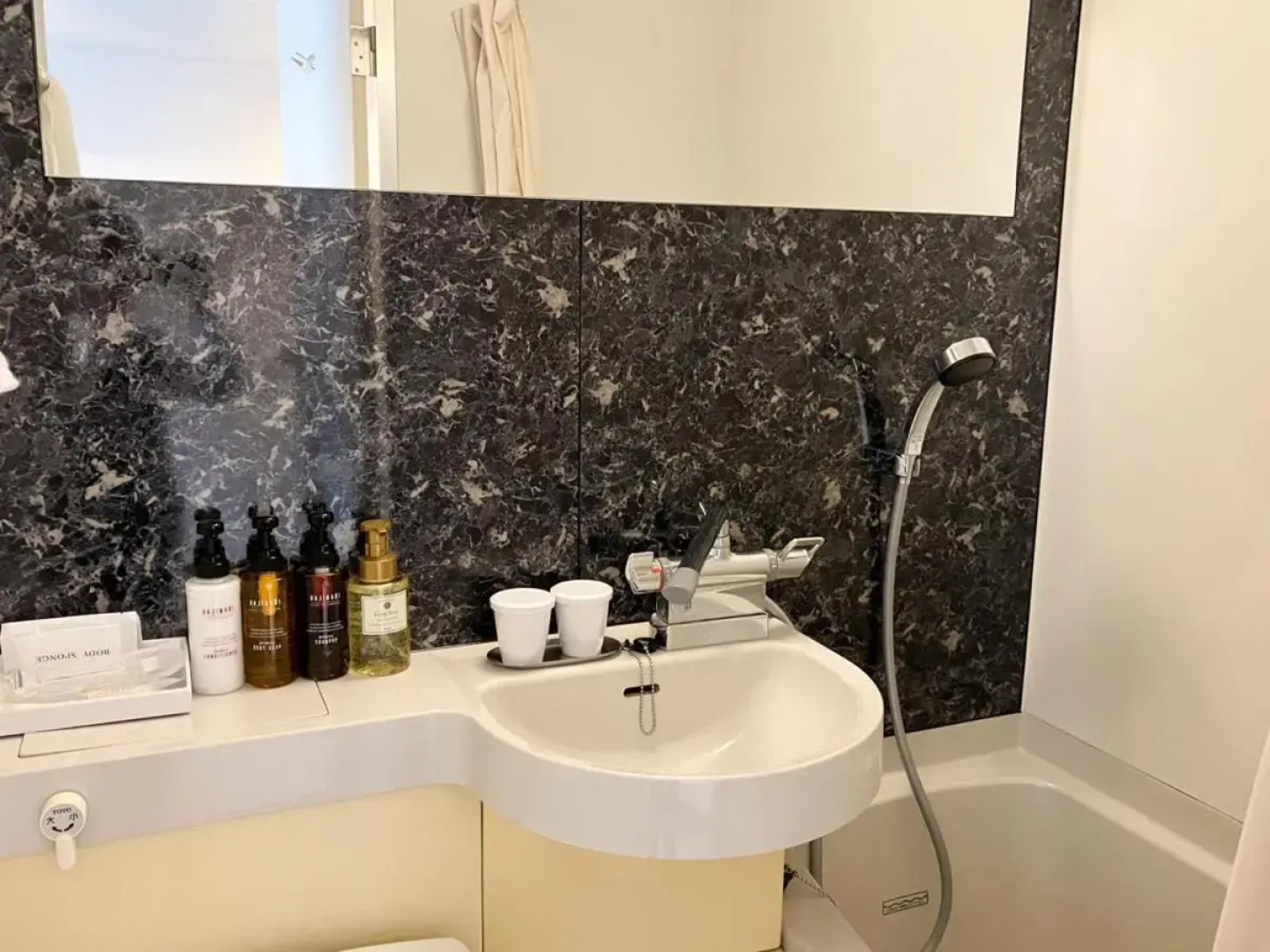 HOTEL LiVEMAX Hiratsuka Ekimae