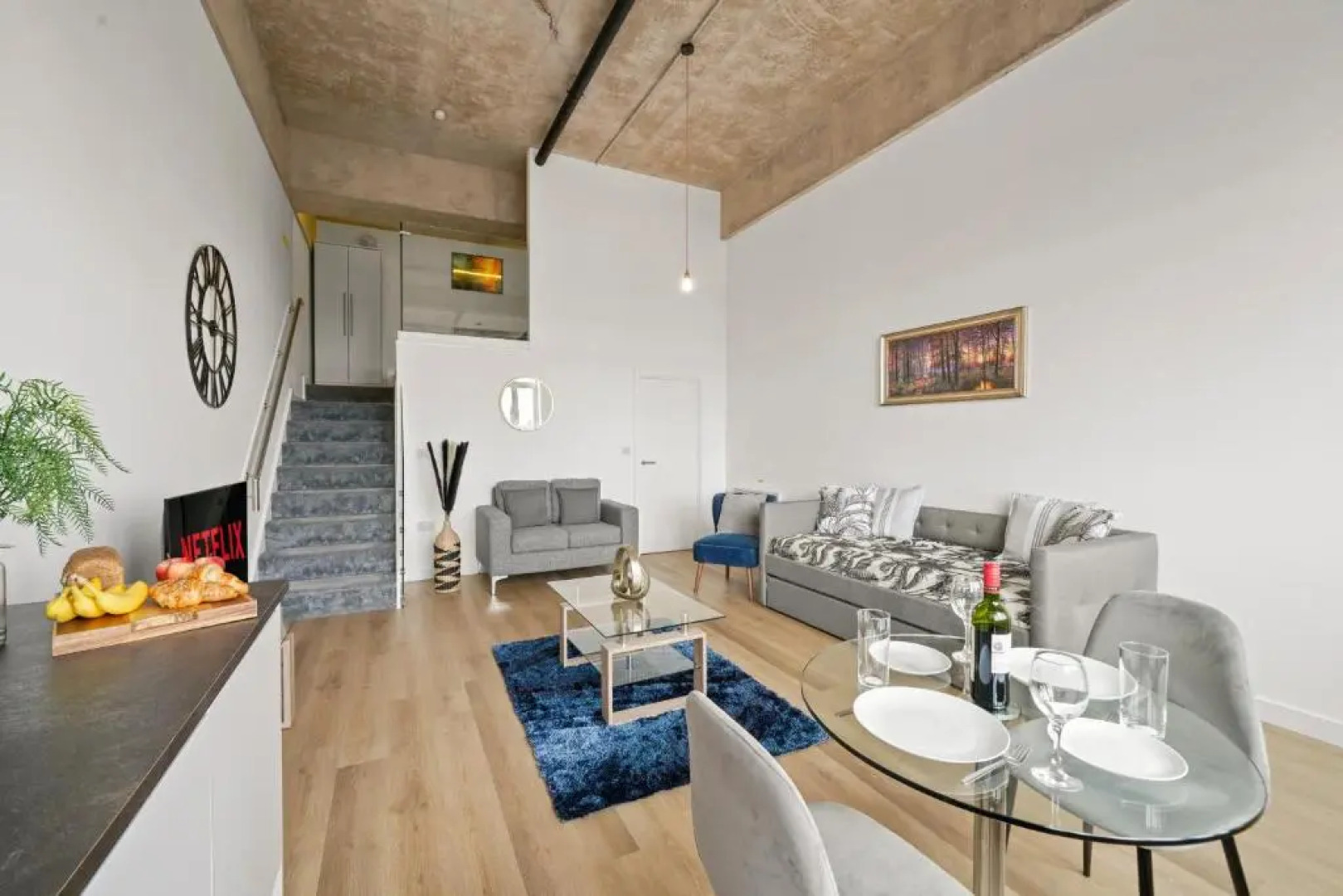 Duplex Apartments By Luxe Your Stays- Sandwell, West Bromwich