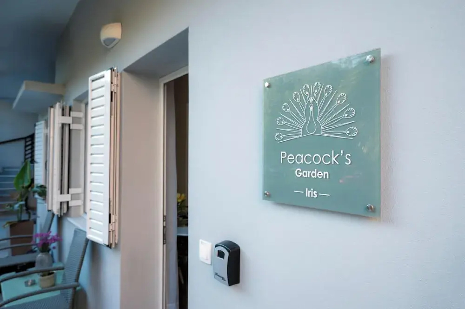 Peacock's Apartments