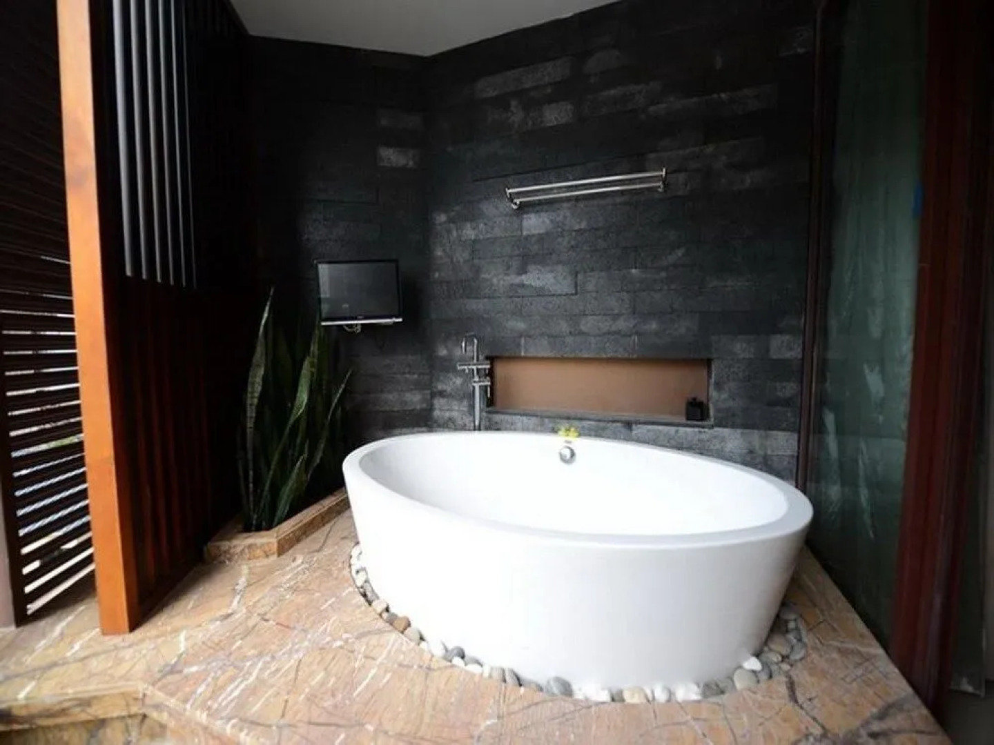 Отель Sanya Marina Spa