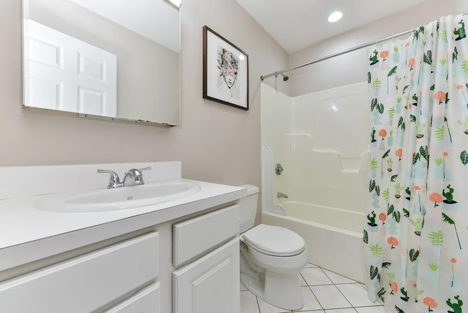 Spacious 3br/2ba on Freedom Trail by Domio