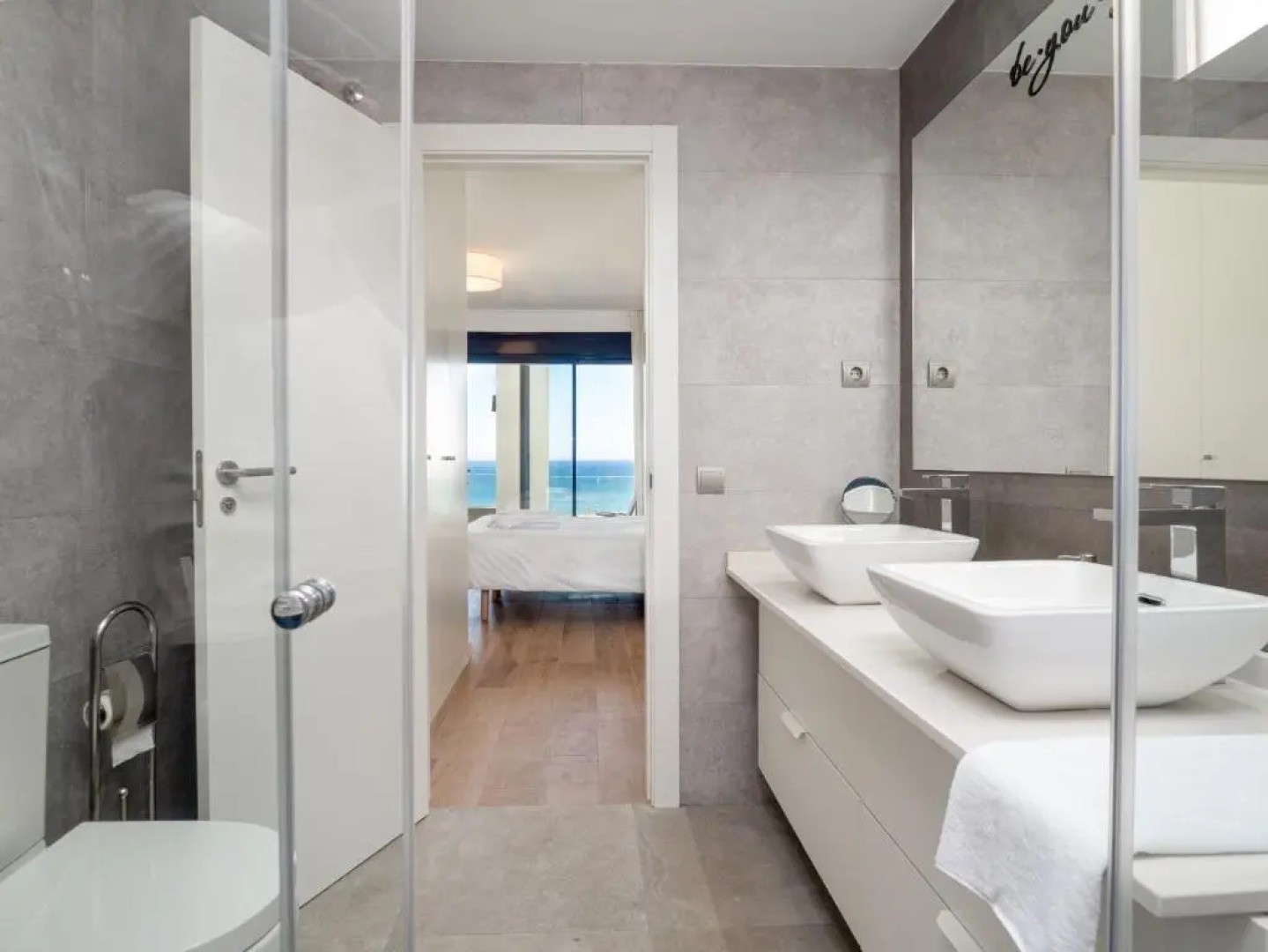 2226-Luxury sea view apartment
