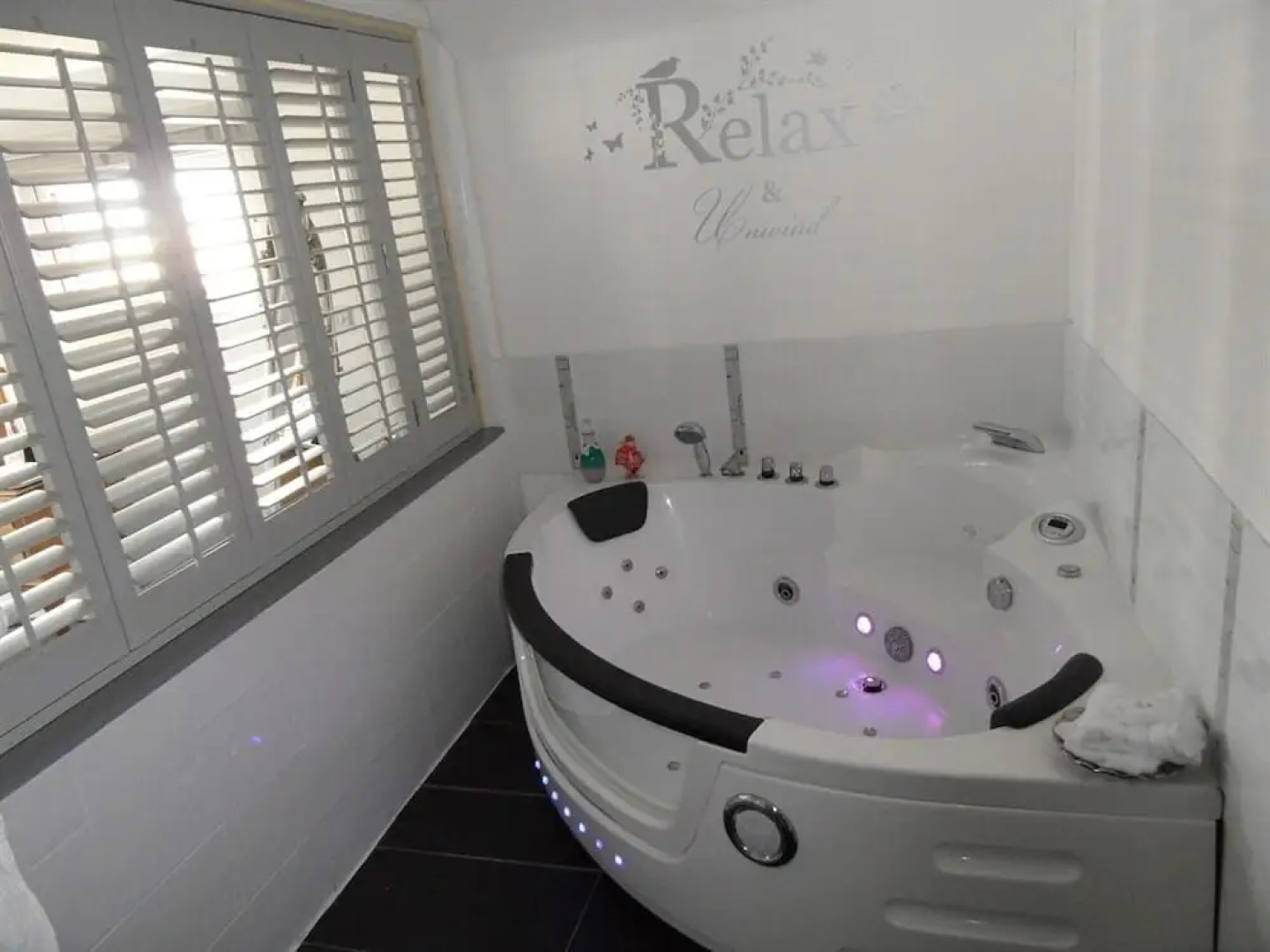 Houseboat Harbourside View